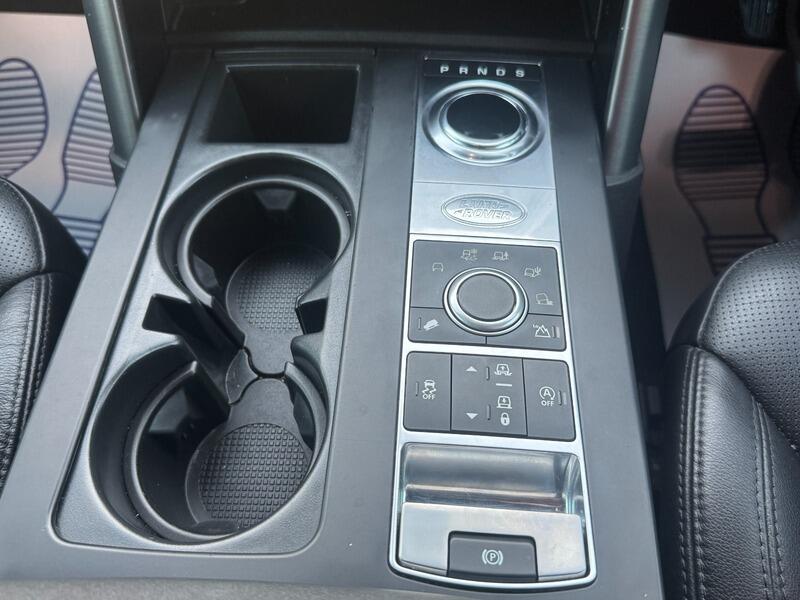 Land Rover Discovery 3 view 41