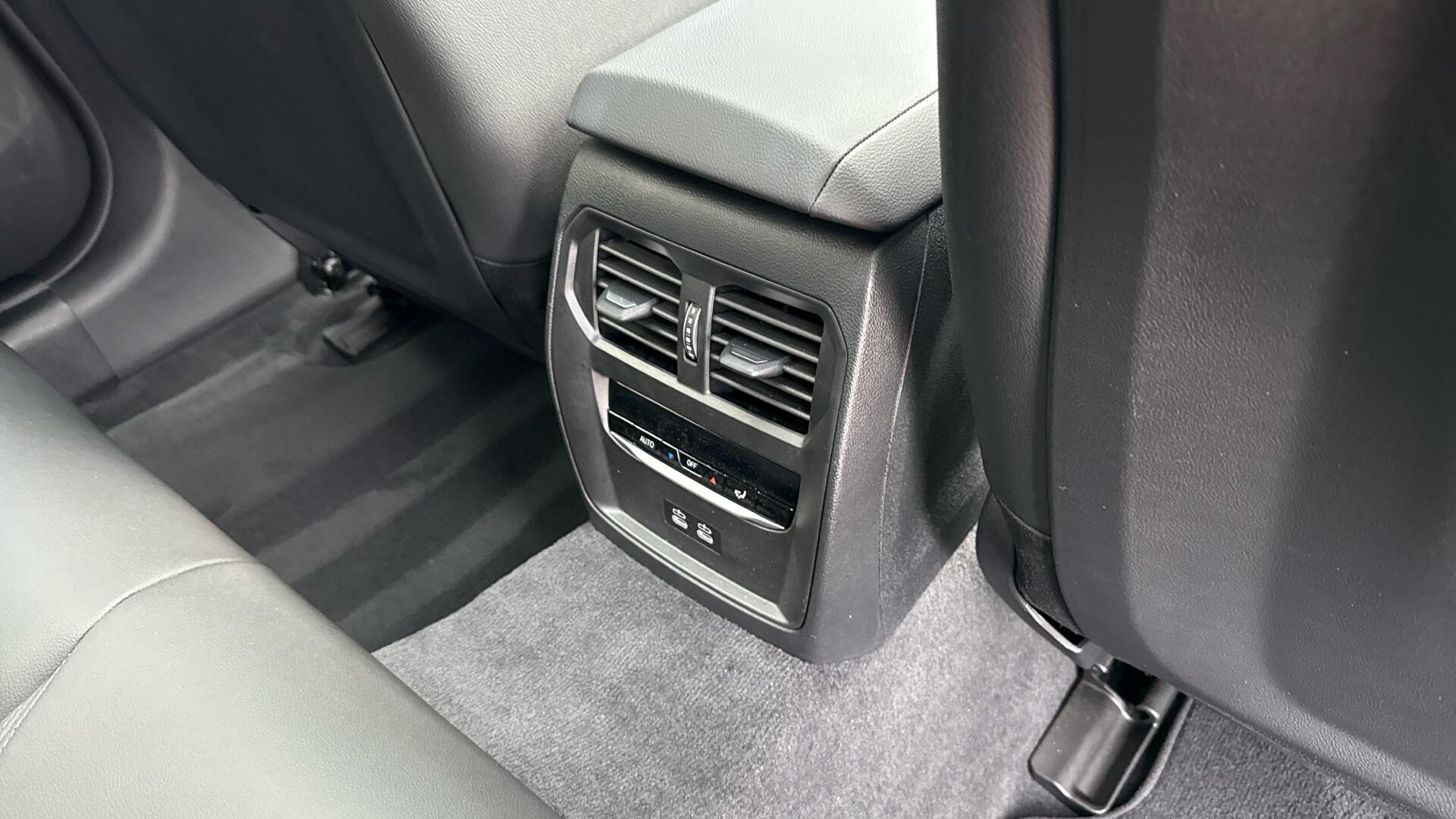 BMW i4 view 34