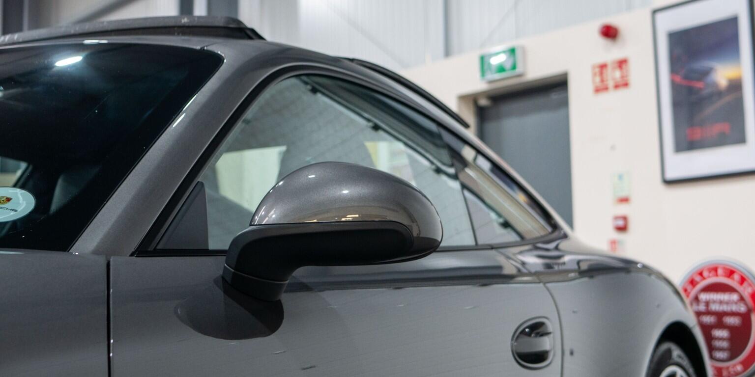 Porsche 911 view 41
