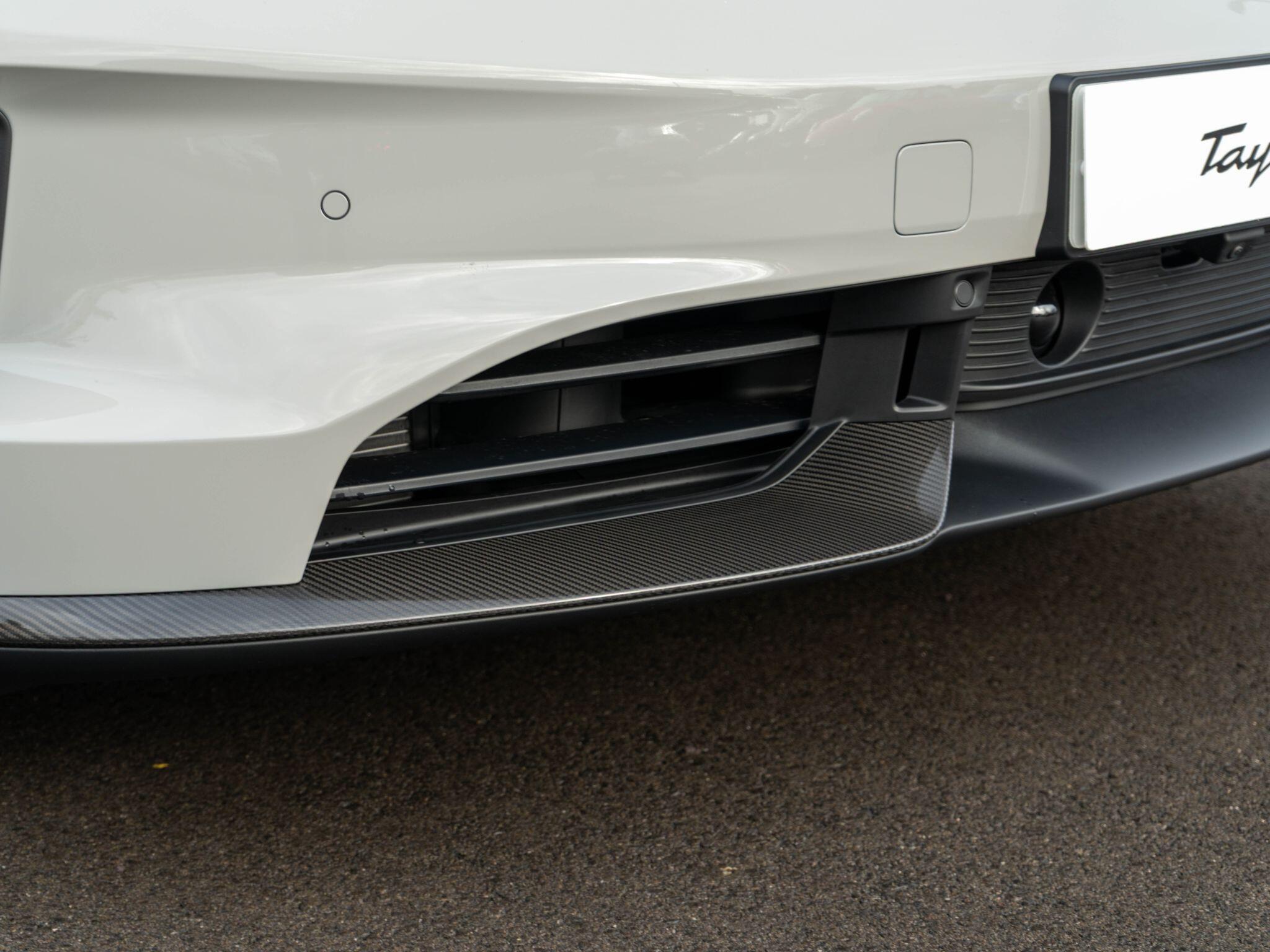 Porsche Taycan view 116