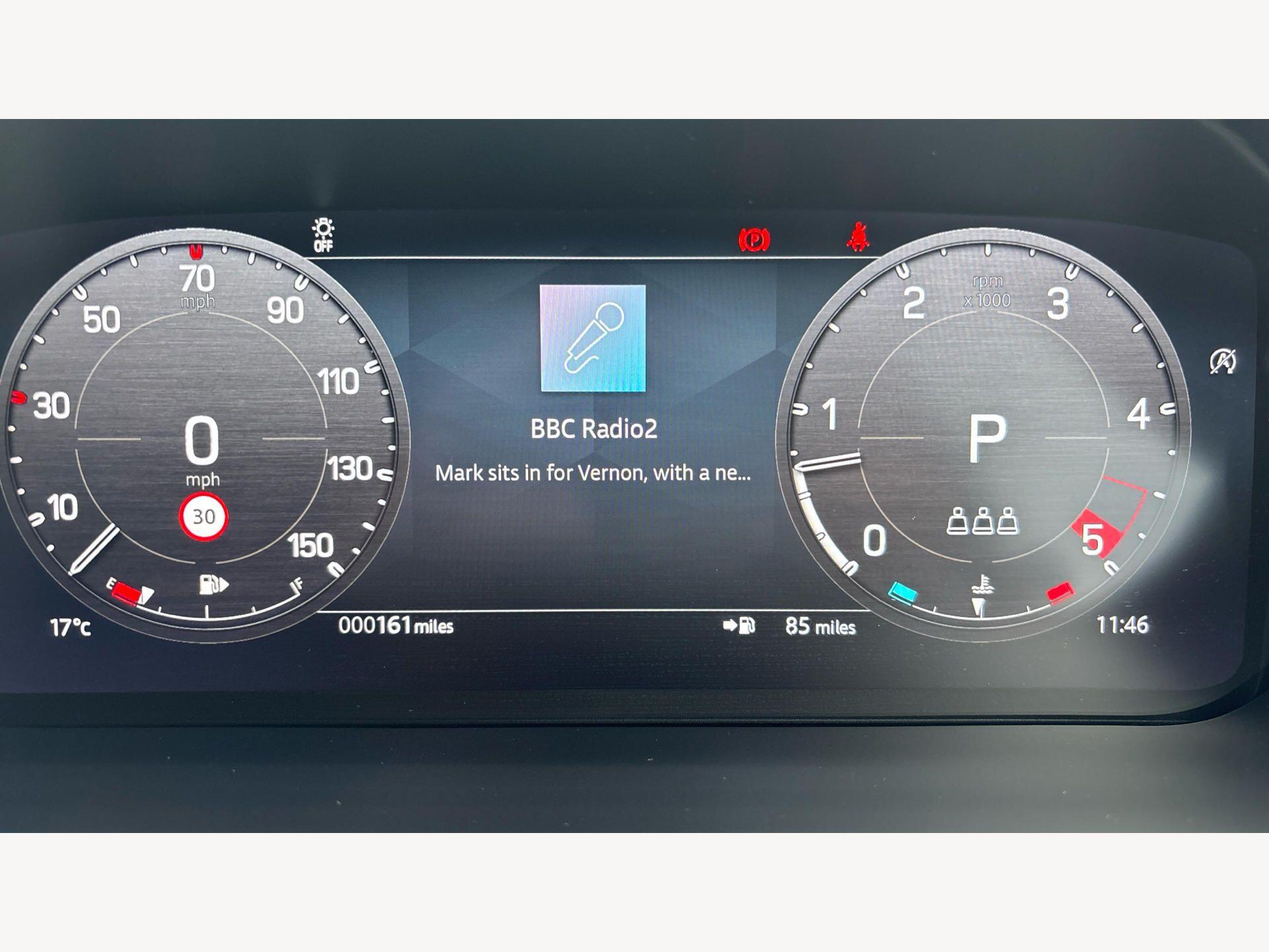 Land Rover Defender view 19