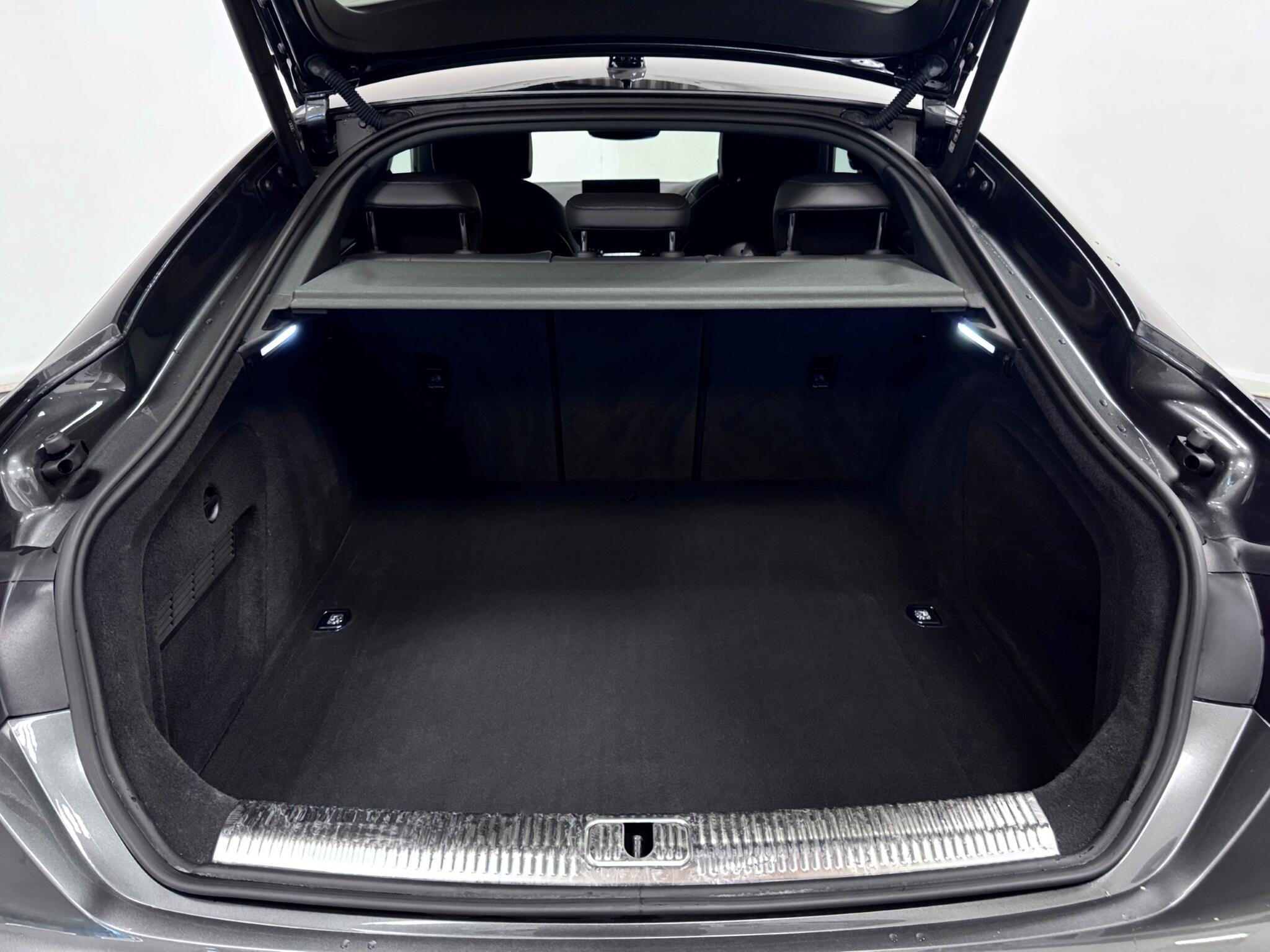 Audi A5 view 7
