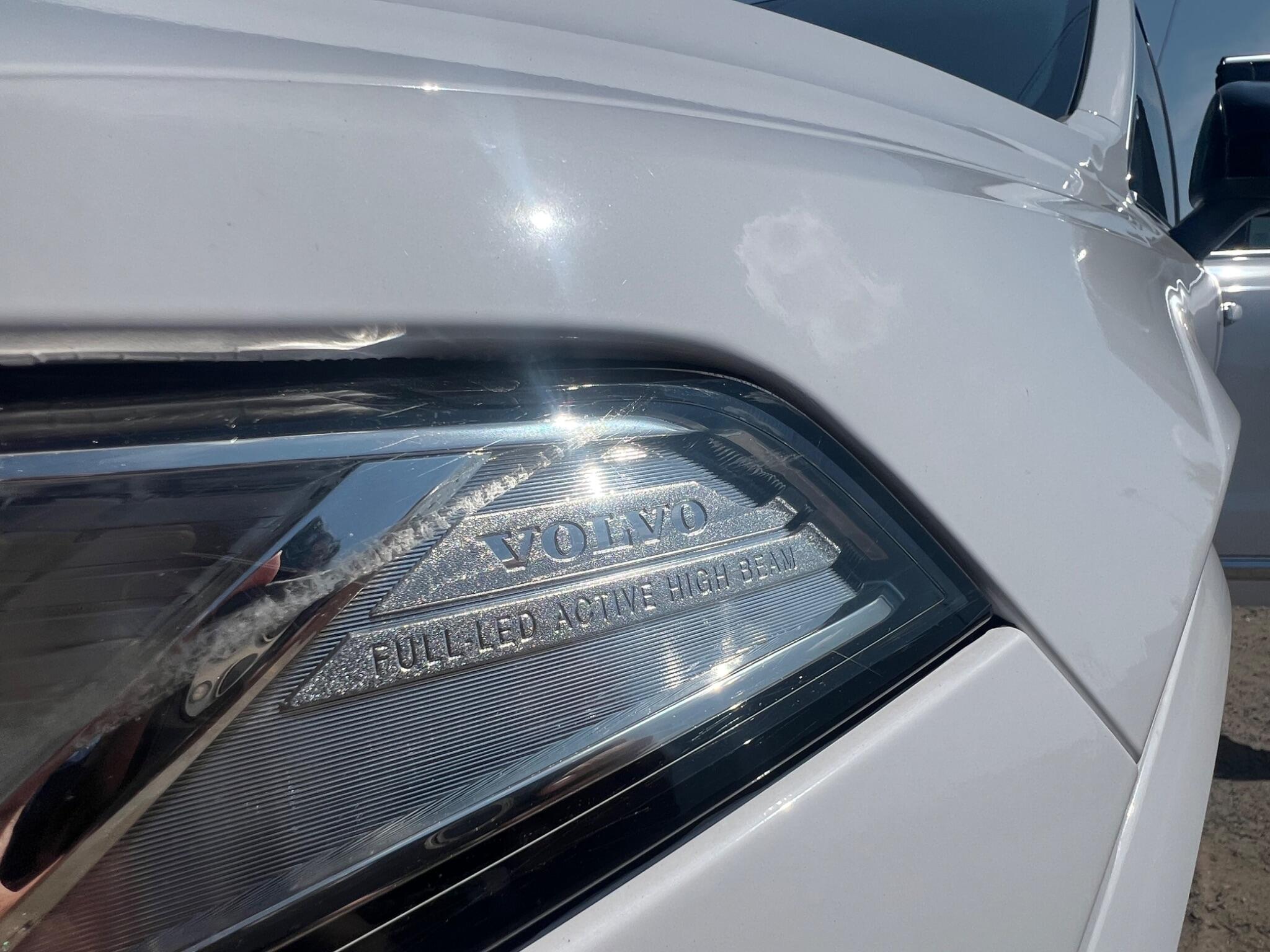 Volvo XC90 view 15