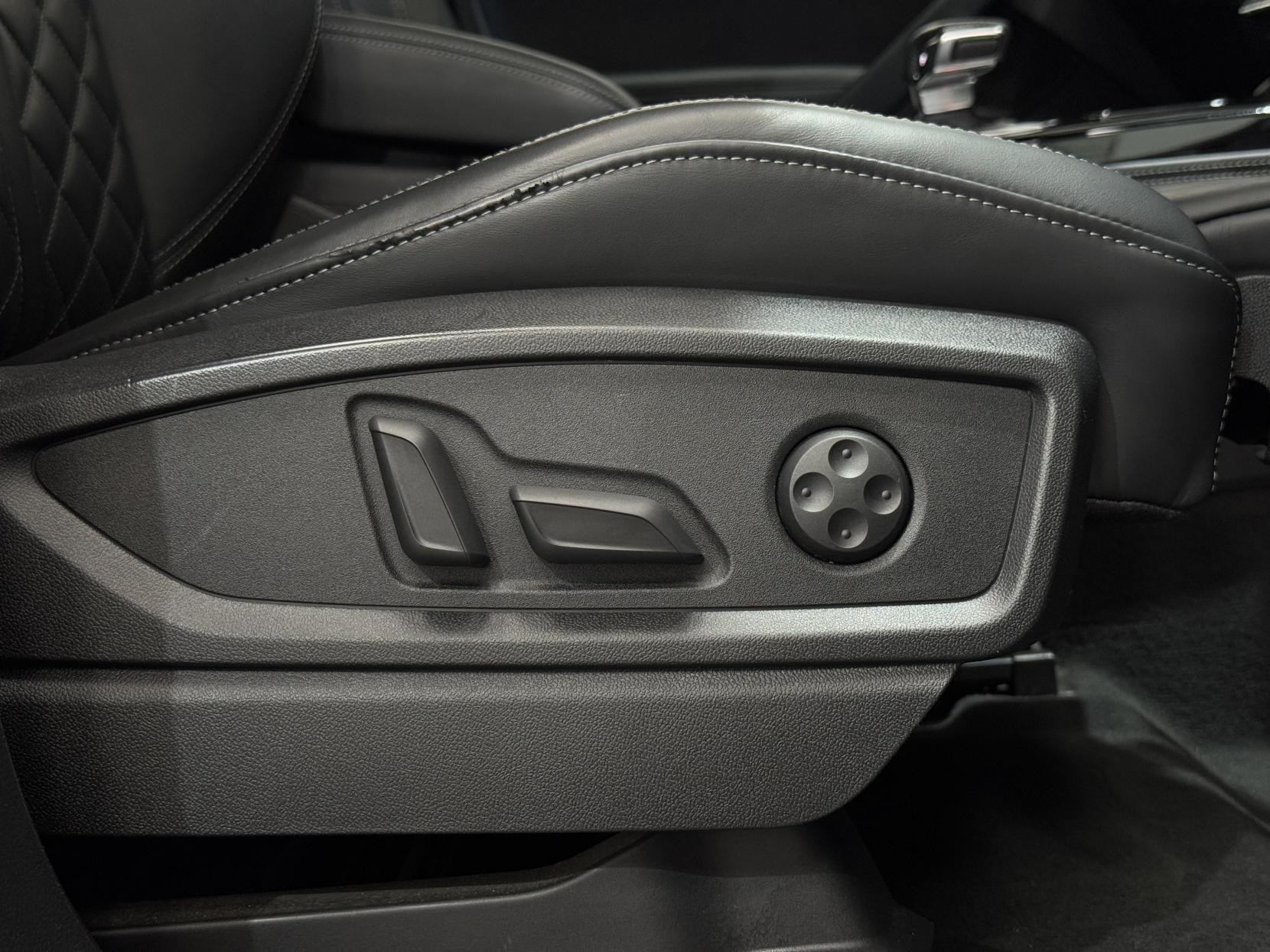 Audi Q5 view 20