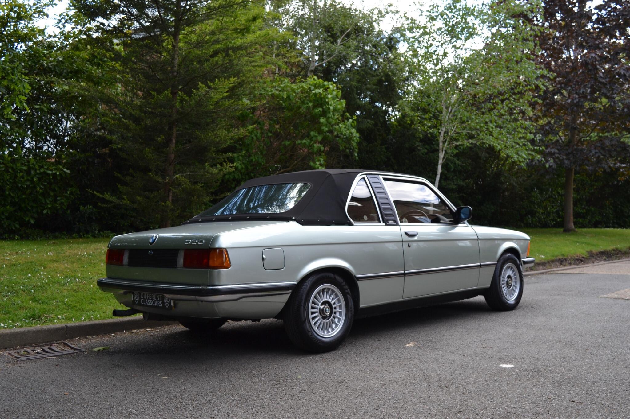 BMW 3 Series view 10