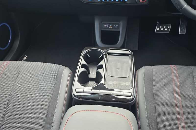 Hyundai Ioniq 5 view 14
