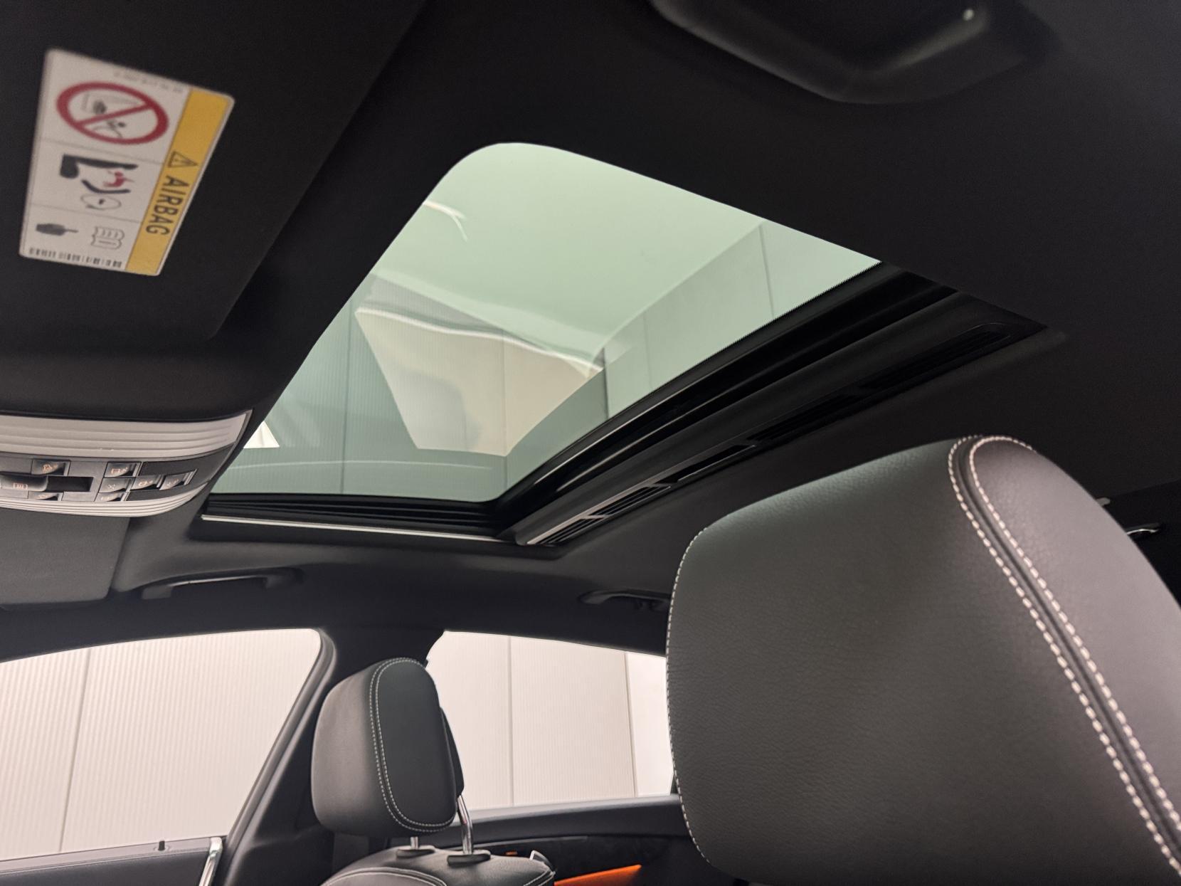 Mercedes-Benz CLS view 76