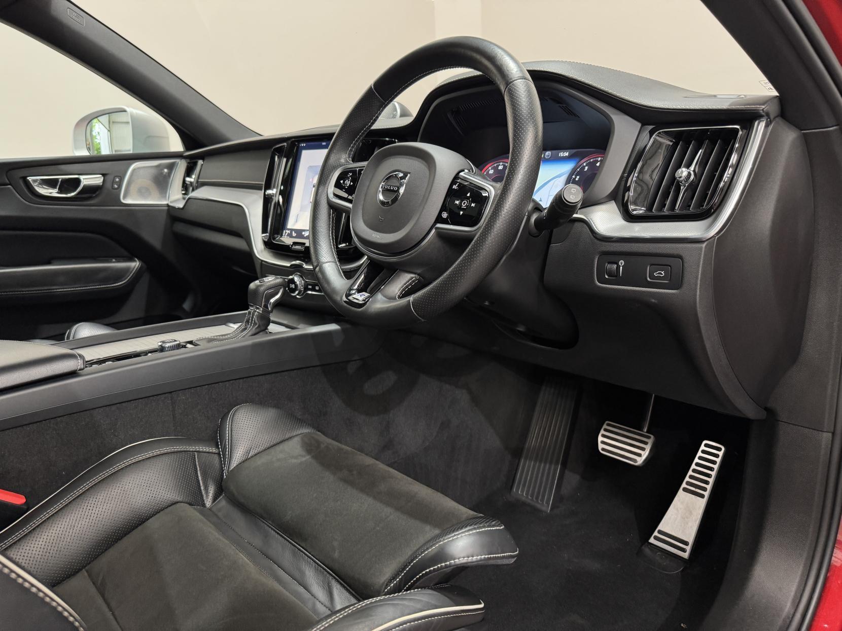 Volvo XC60 view 20