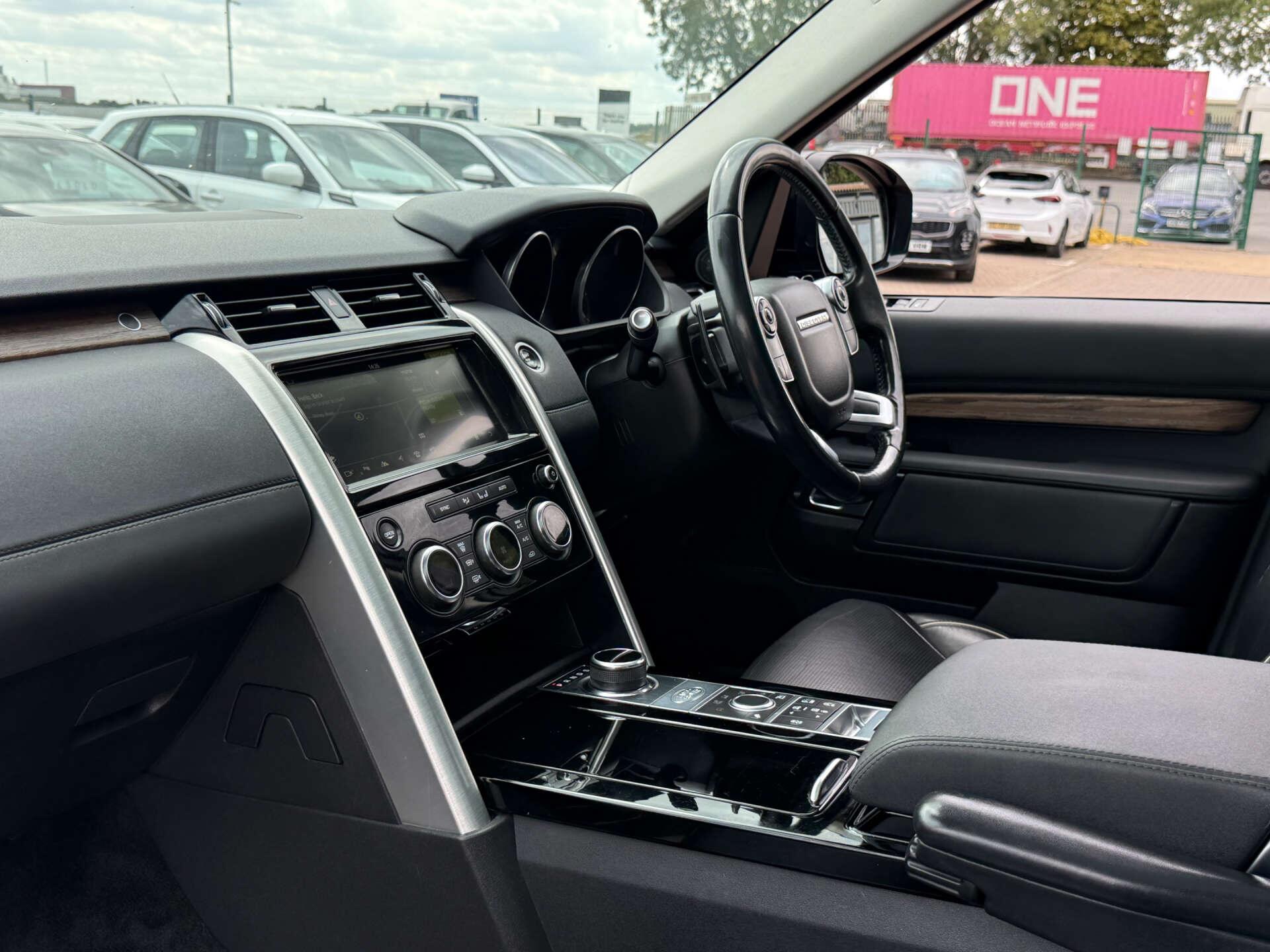 Land Rover Discovery view 85