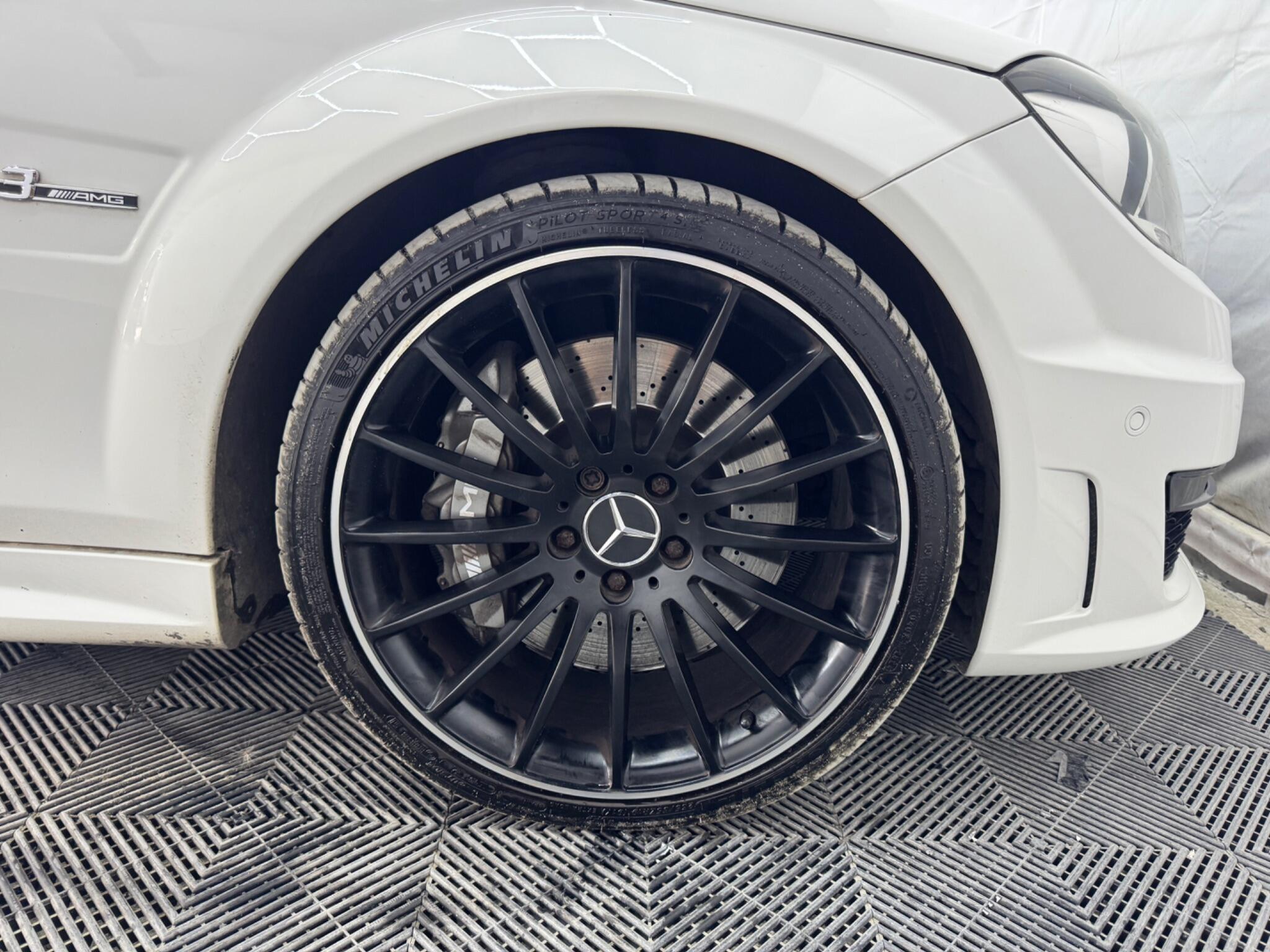 Mercedes-Benz C Class view 33
