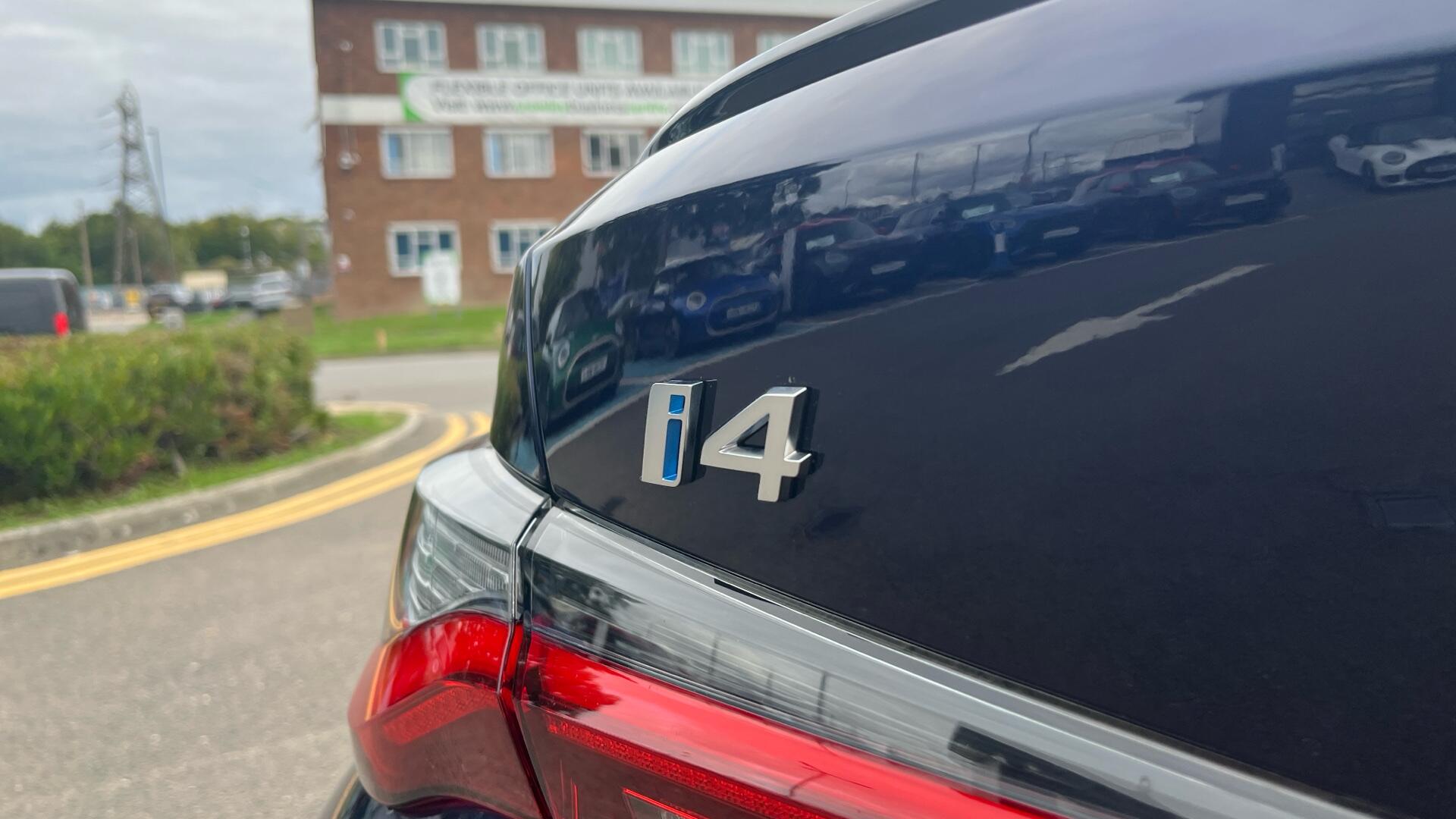 BMW i4 view 33