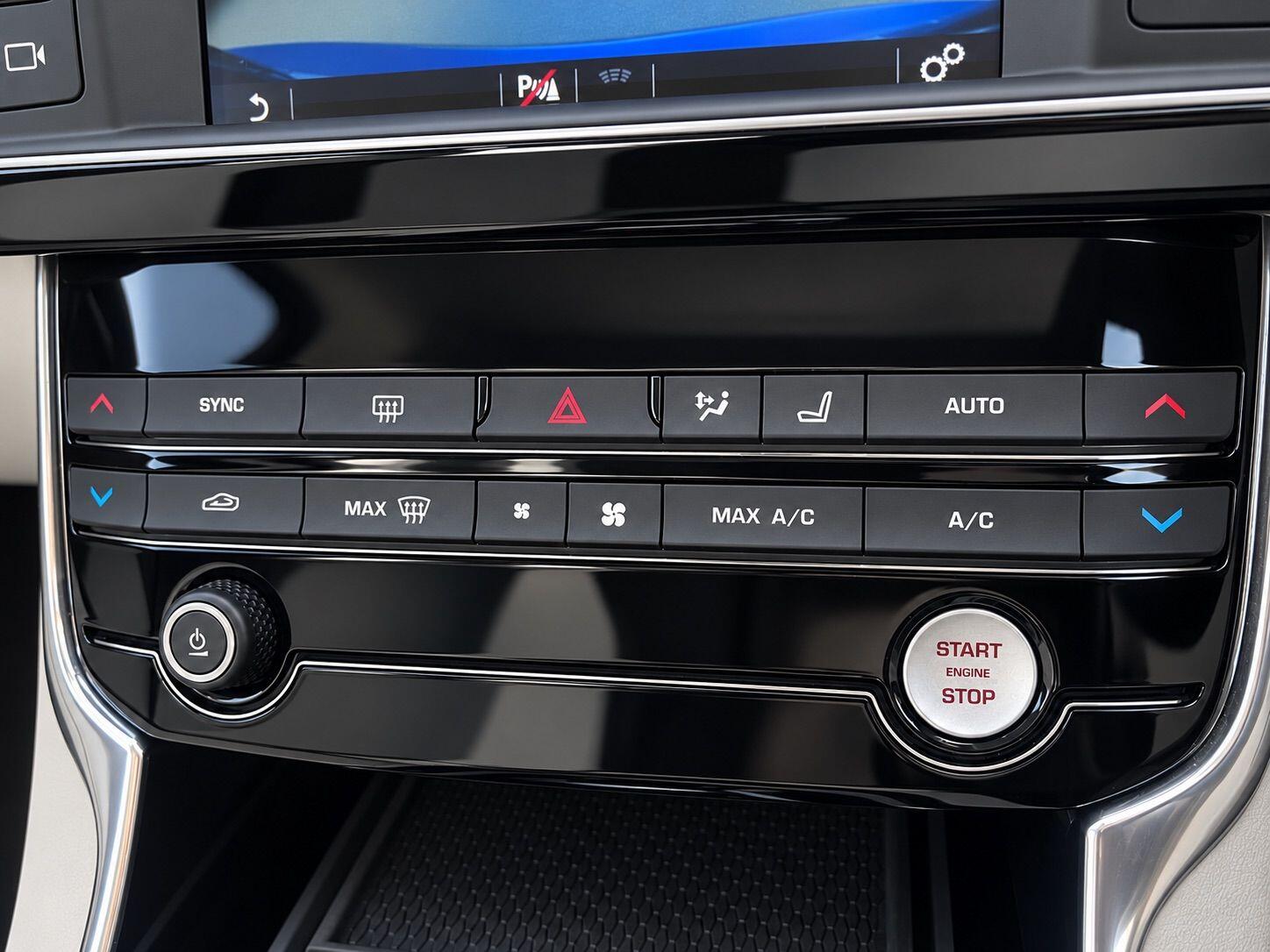 Jaguar Xe view 19