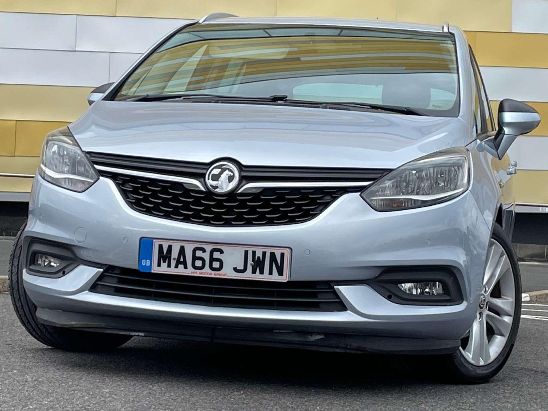 Vauxhall Zafira Tourer view 15