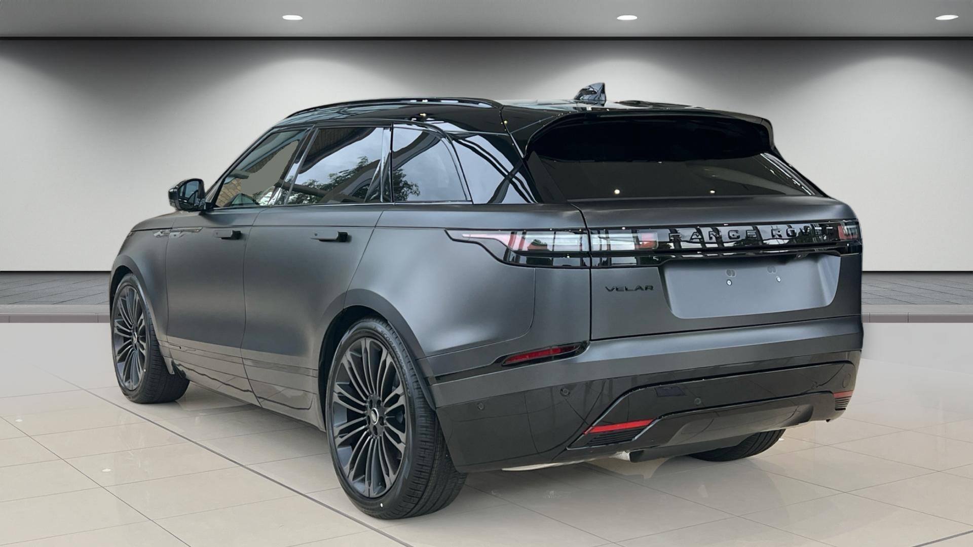Land Rover Range Rover Velar view 5