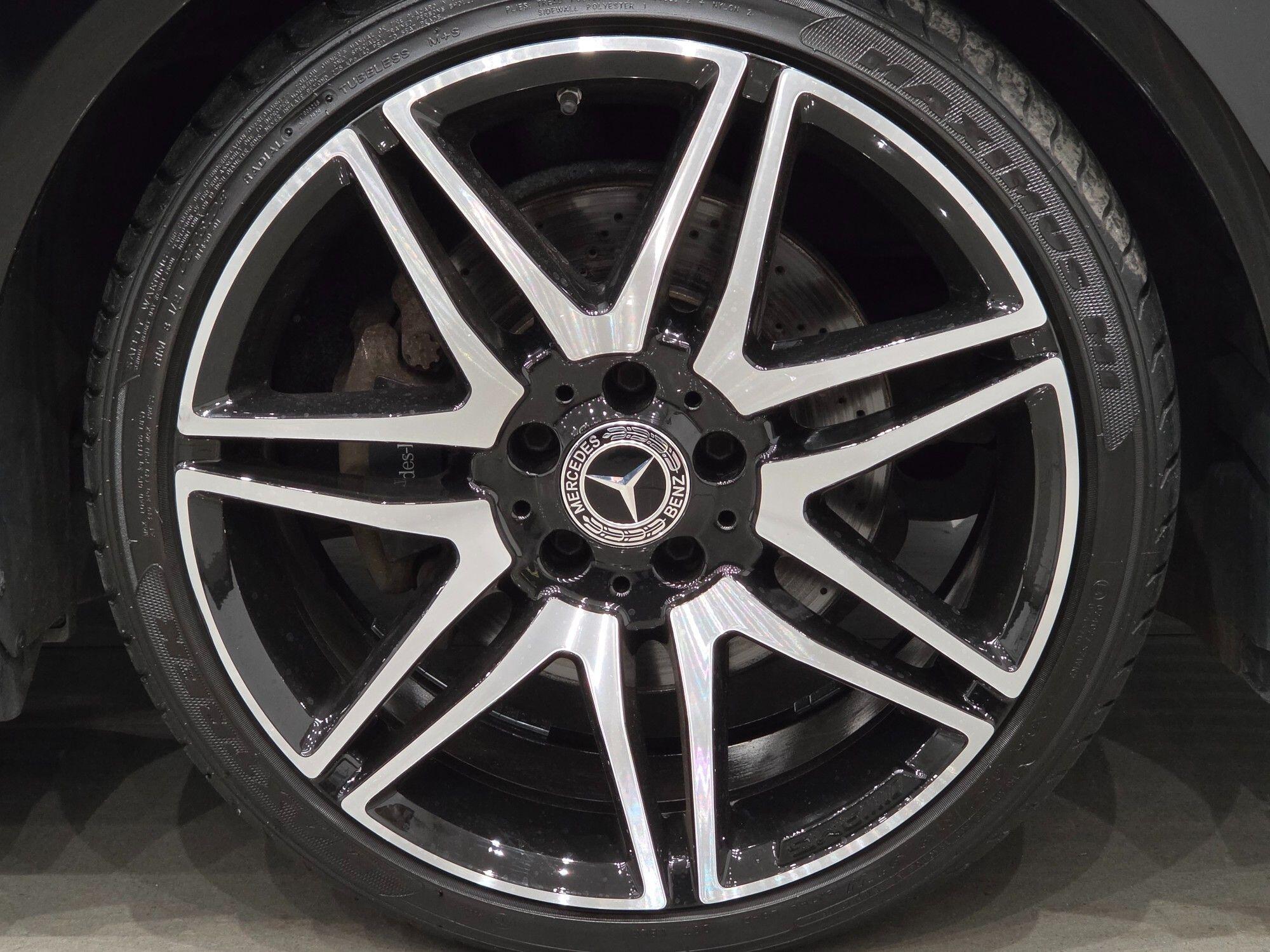 Mercedes-Benz E-Class view 4