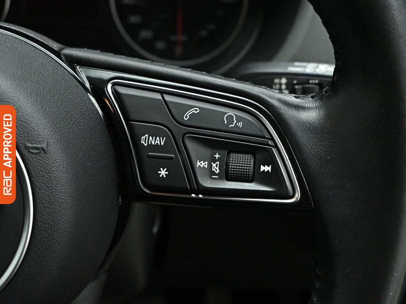 Audi Q2 view 22