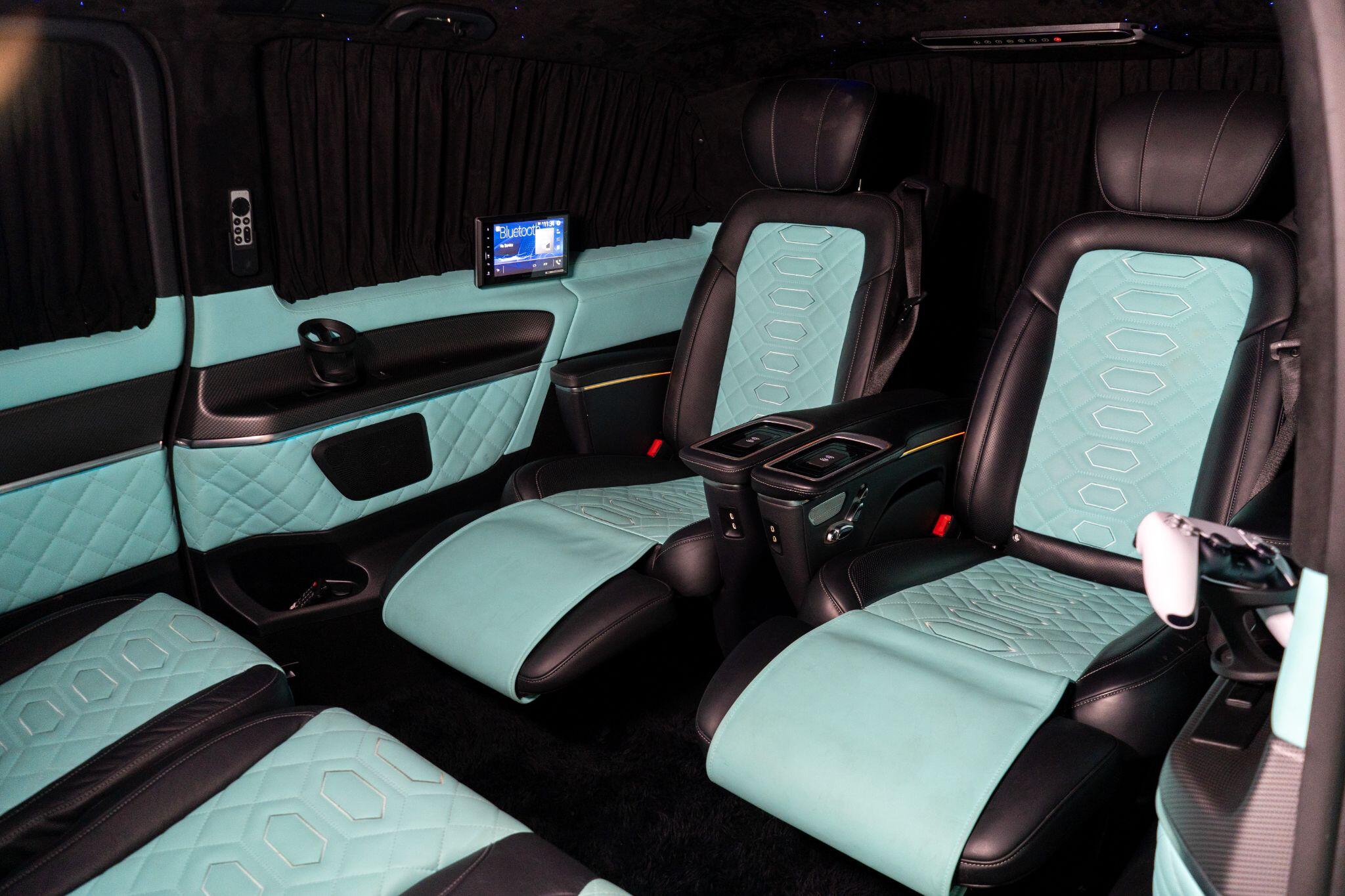 Mercedes-Benz V-Class view 2