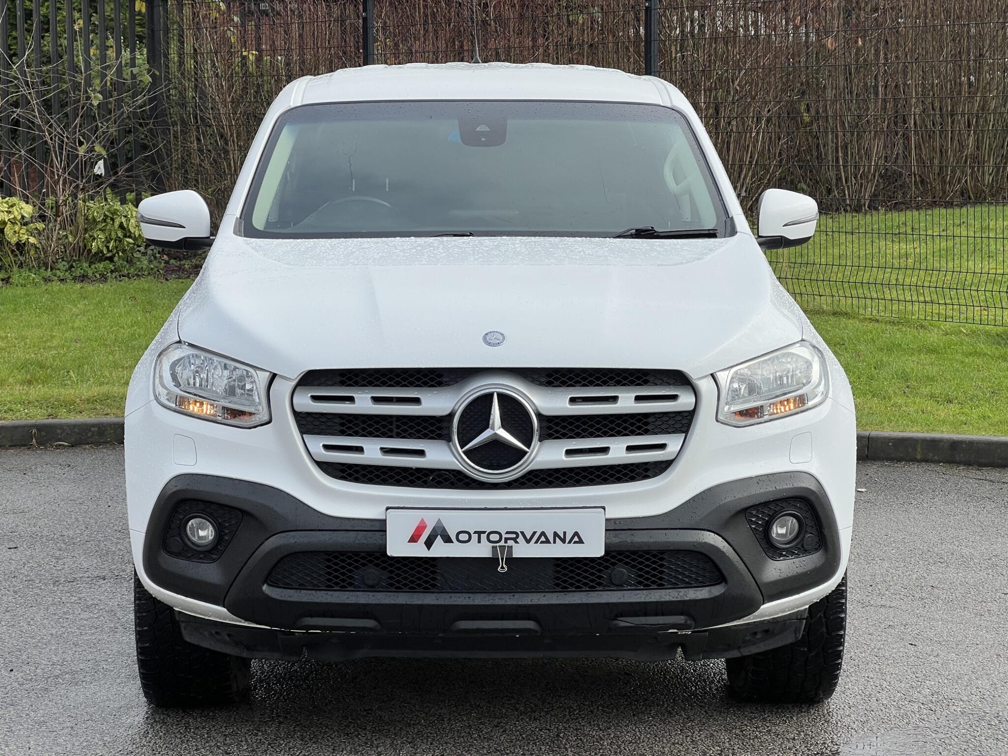 Mercedes-Benz X-Class view 2
