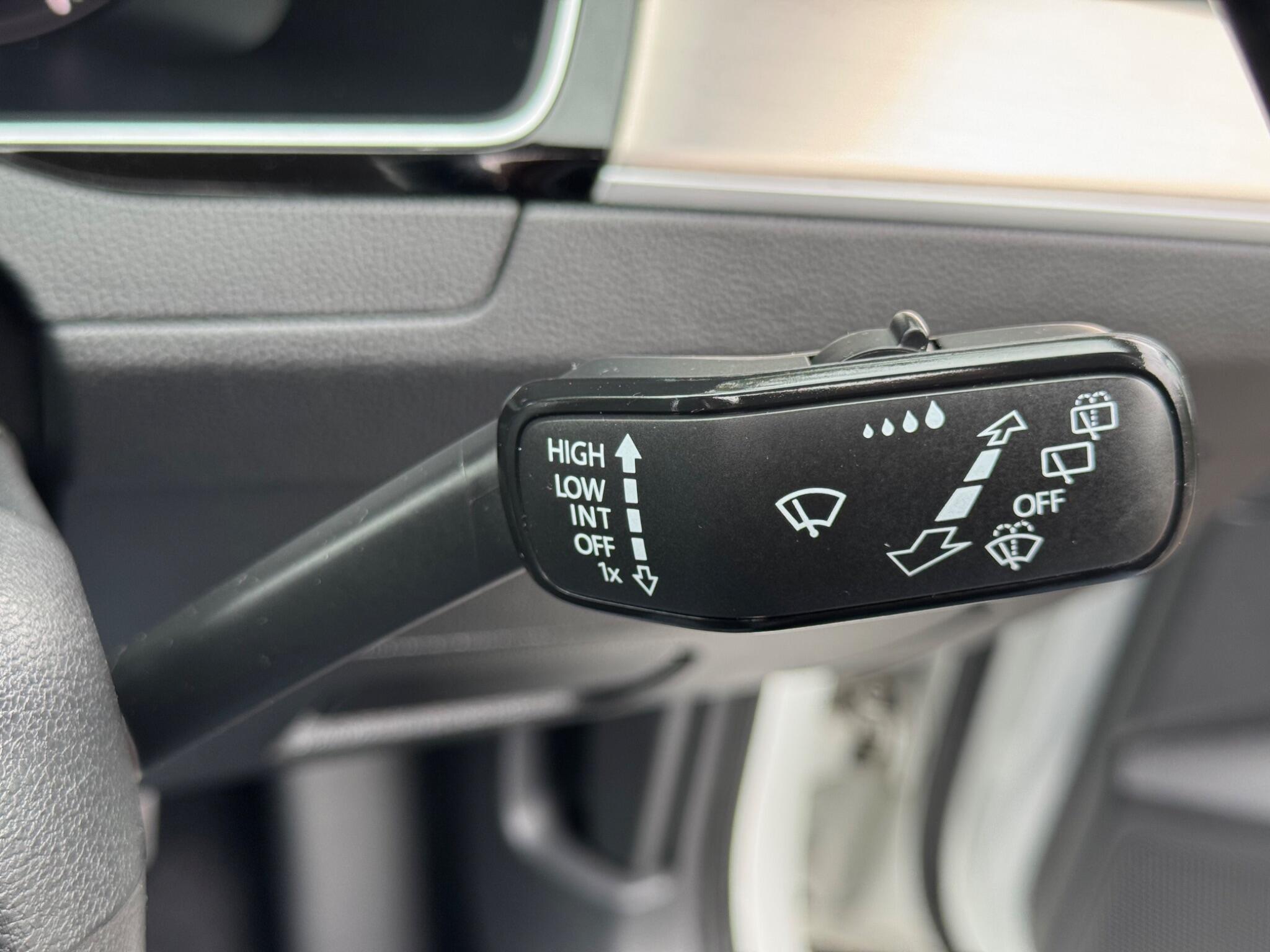 Volkswagen Passat view 39