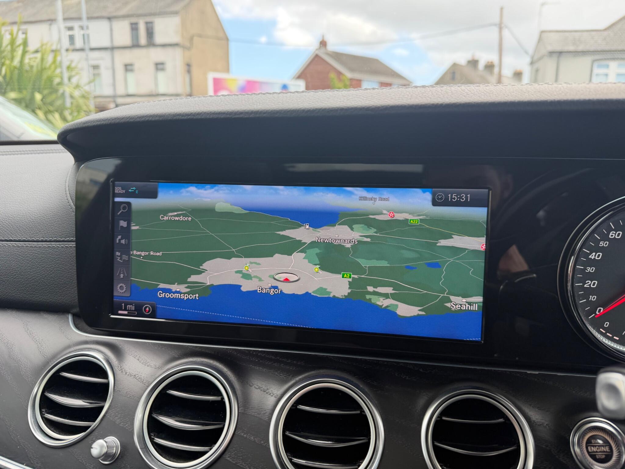 Mercedes-Benz E Class view 22
