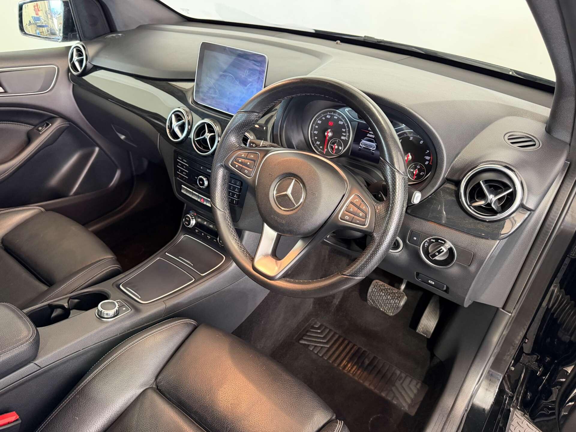 Mercedes-Benz B-Class view 14