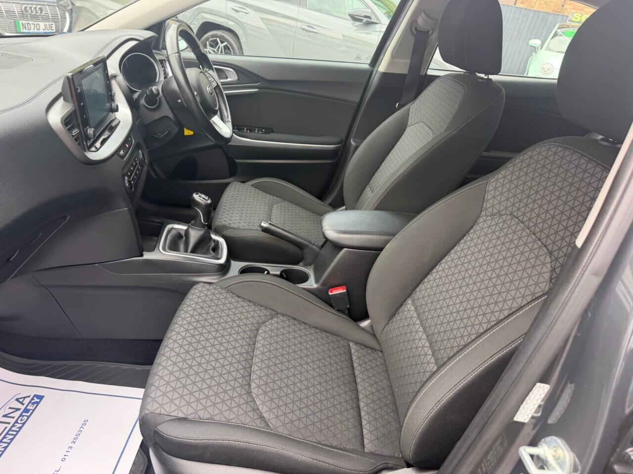 Kia XCeed view 17