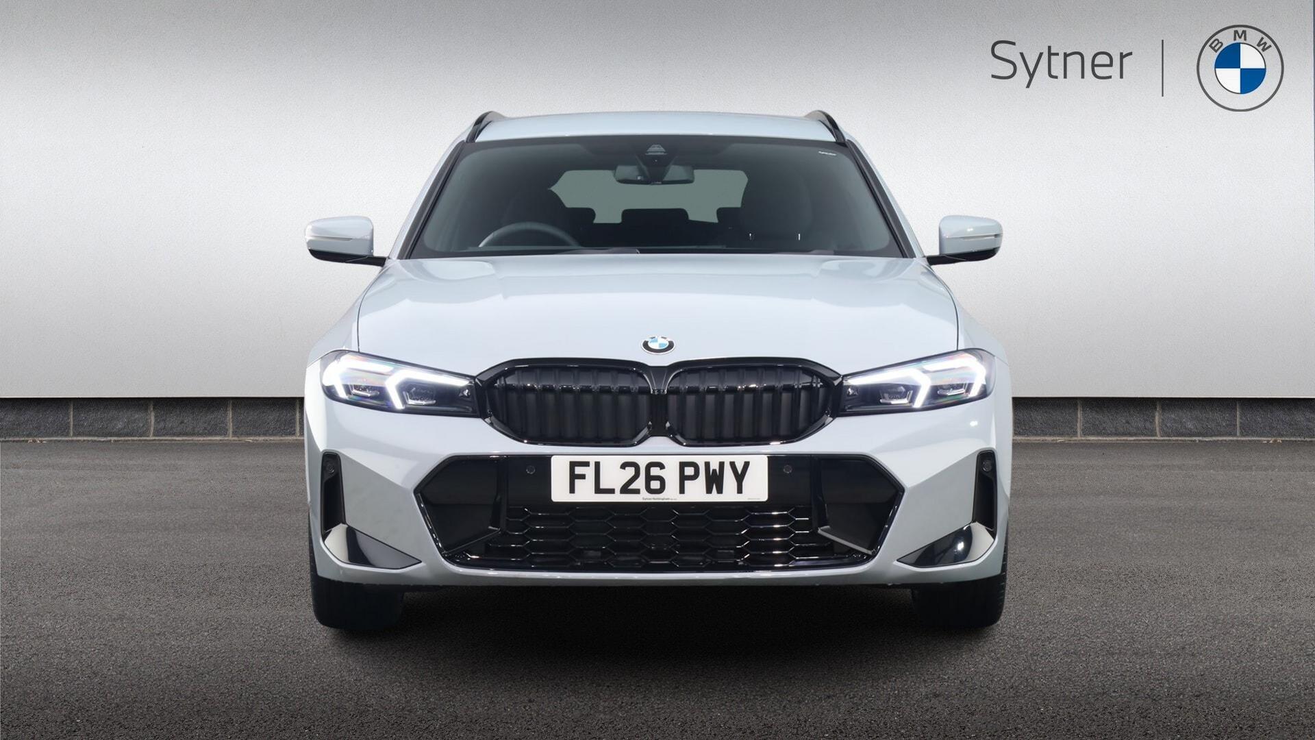 BMW 3 Series view 16