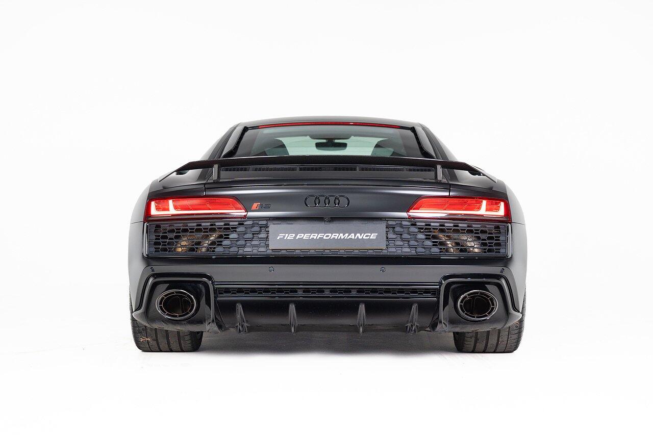 Audi R8 view 10