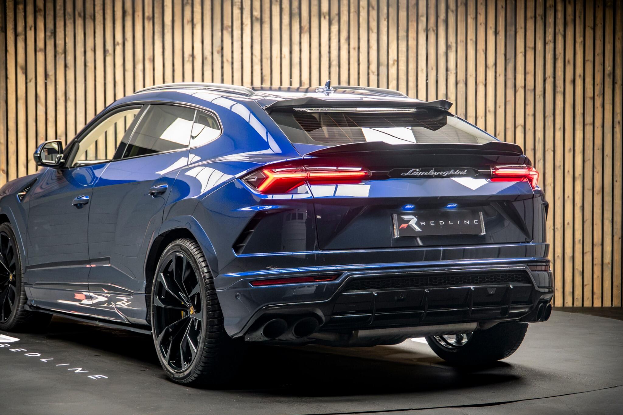 Lamborghini Urus view 20