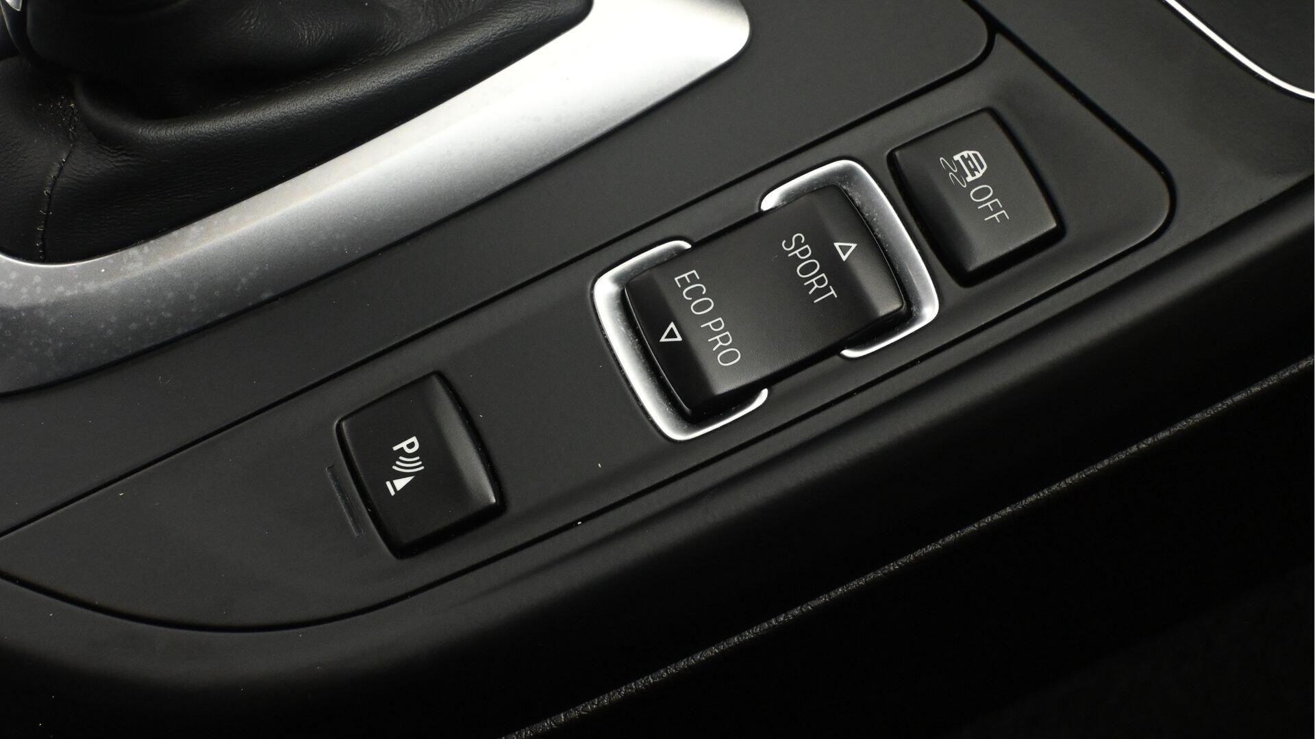 BMW 1 Series view 20