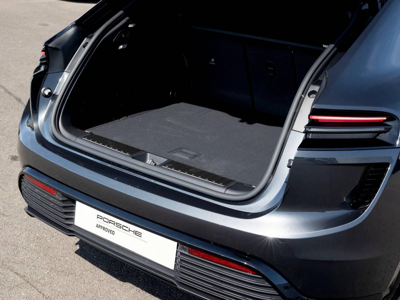 Porsche Macan view 89