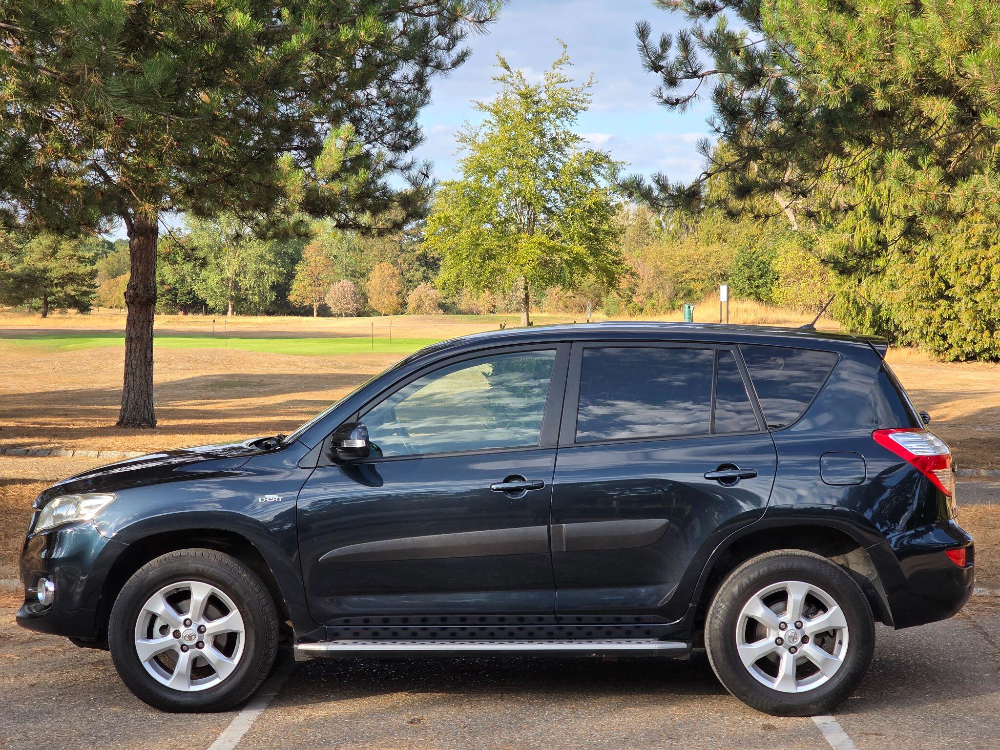 Toyota RAV4 view 6