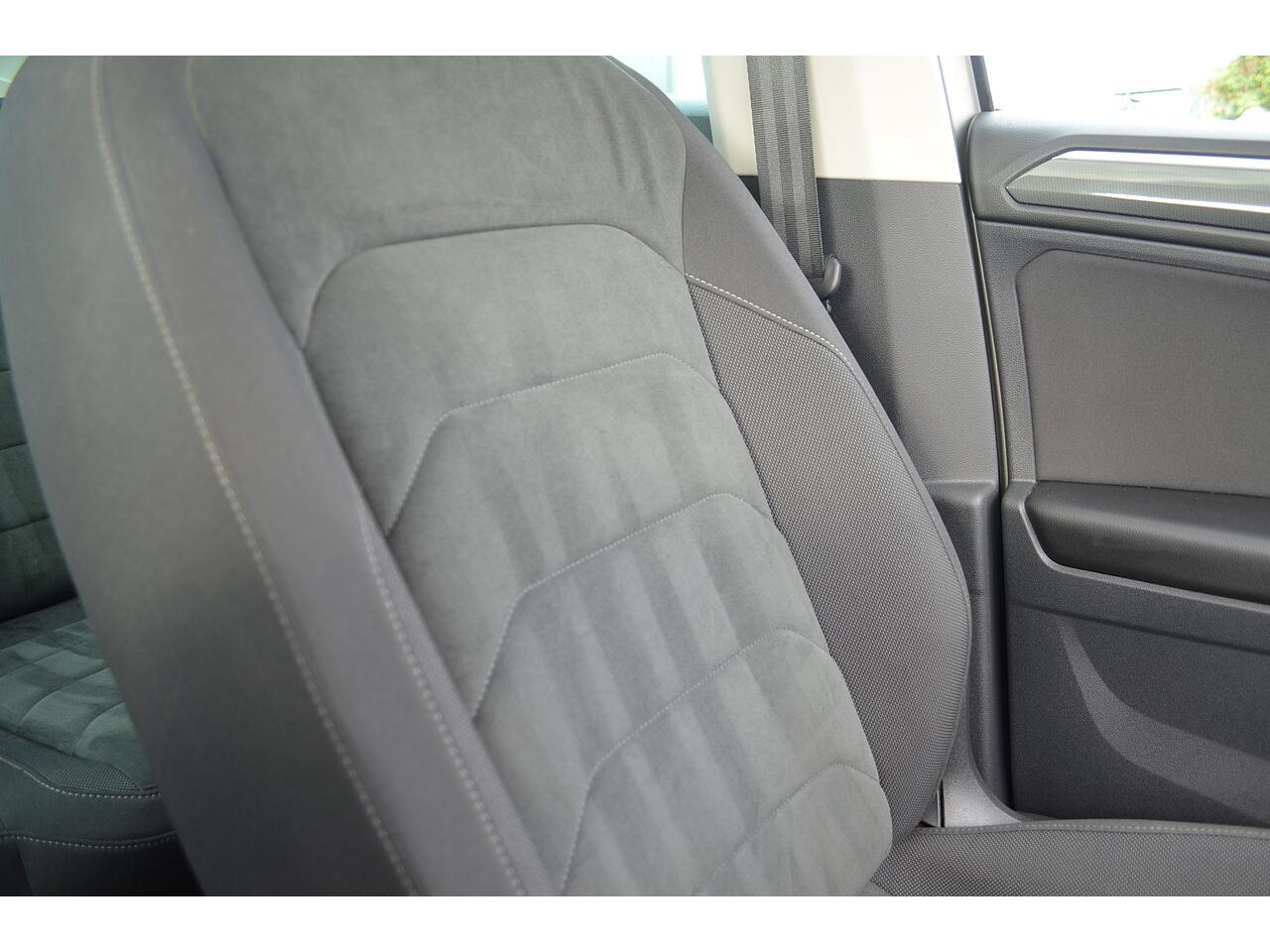 Volkswagen Tiguan view 25