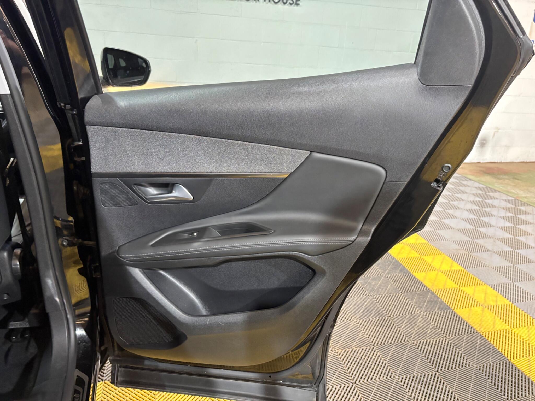 Peugeot 3008 view 37