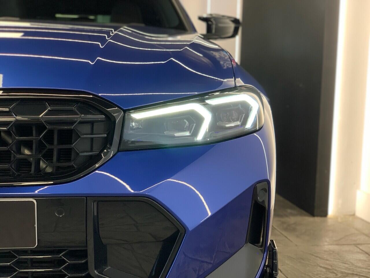 BMW 3 Series view 8