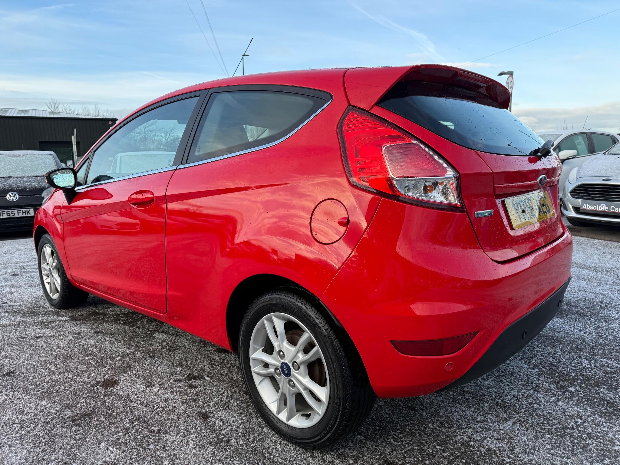 2016 Ford Fiesta 1.0T EcoBoost Zetec Euro 6 (s/s) 3dr • 50,135 miles image 4