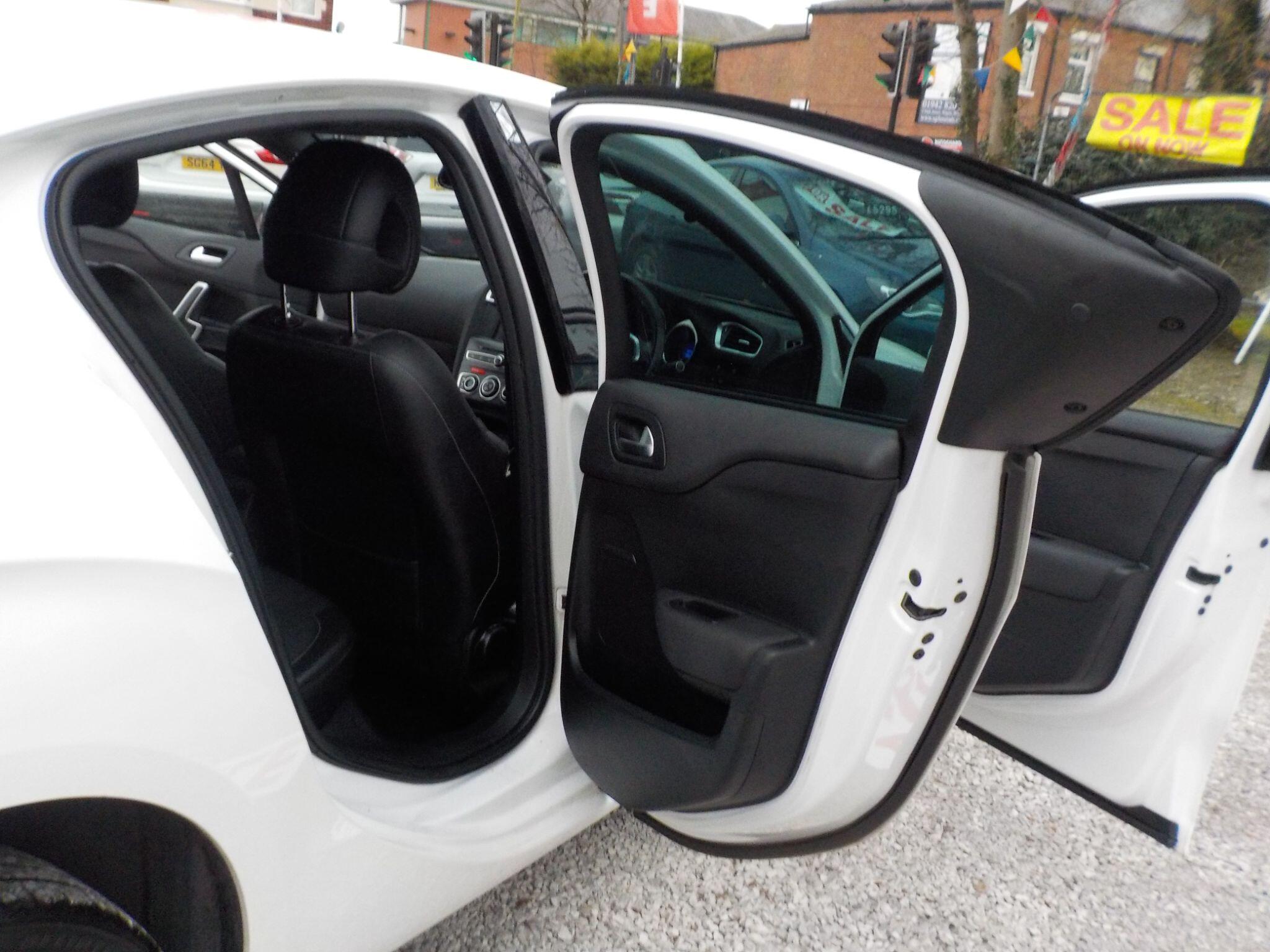 DS AUTOMOBILES DS 4 1.6 BlueHDi DStyle Nav Euro 6 (s/s) 5dr