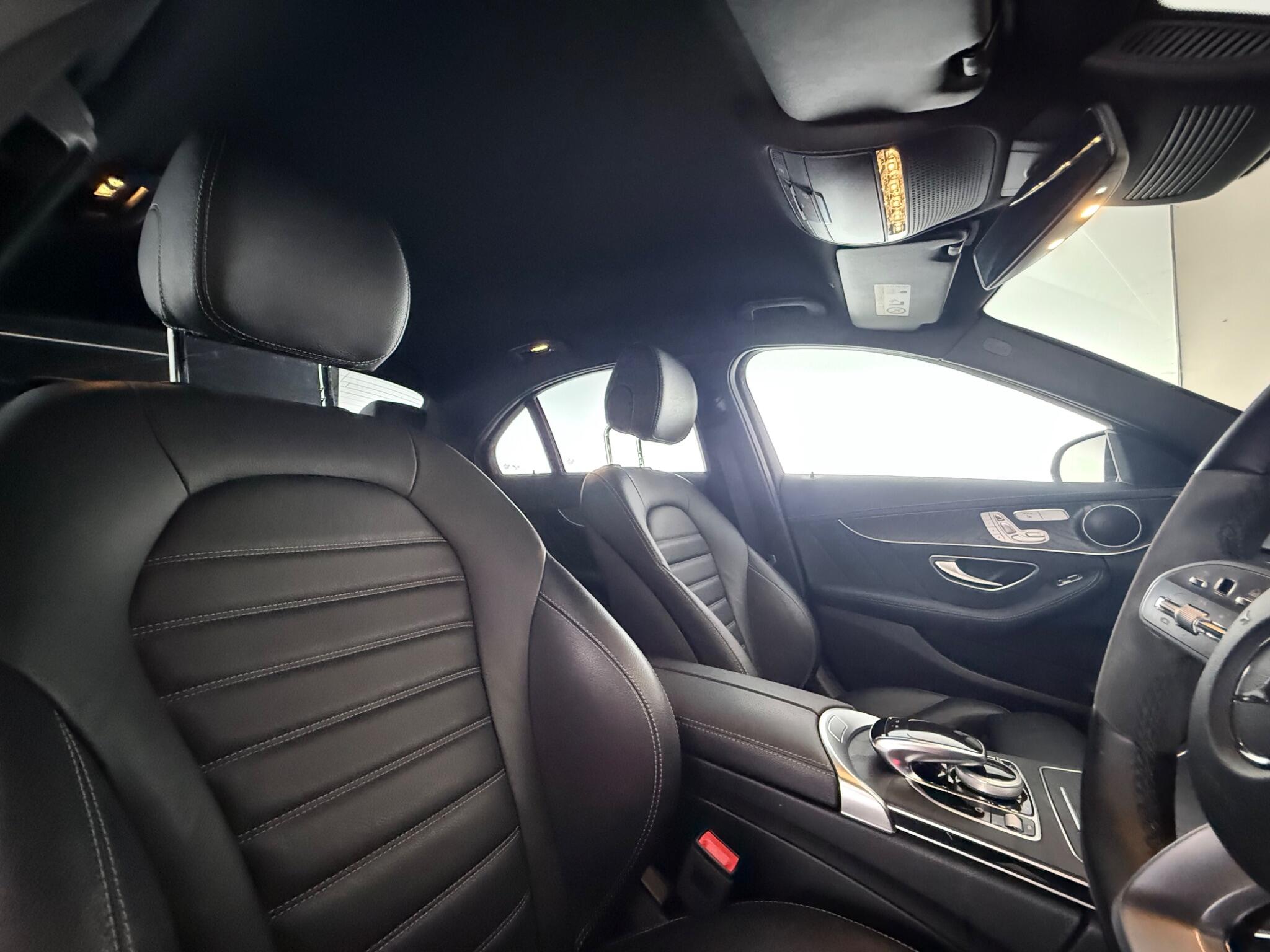 Mercedes-Benz C-Class view 36