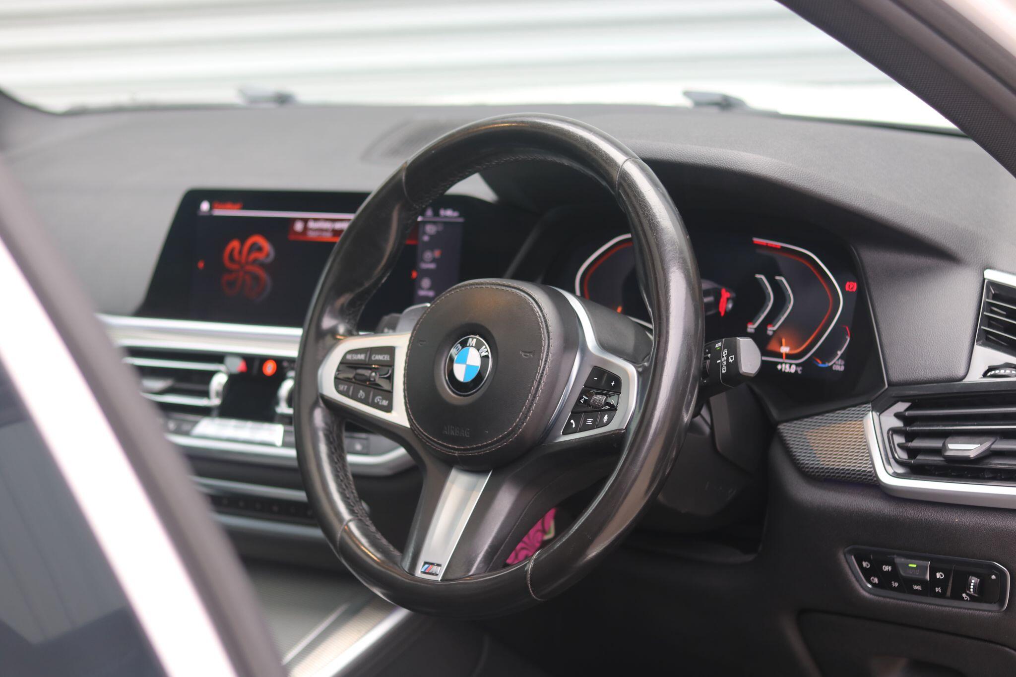 BMW X5 view 14