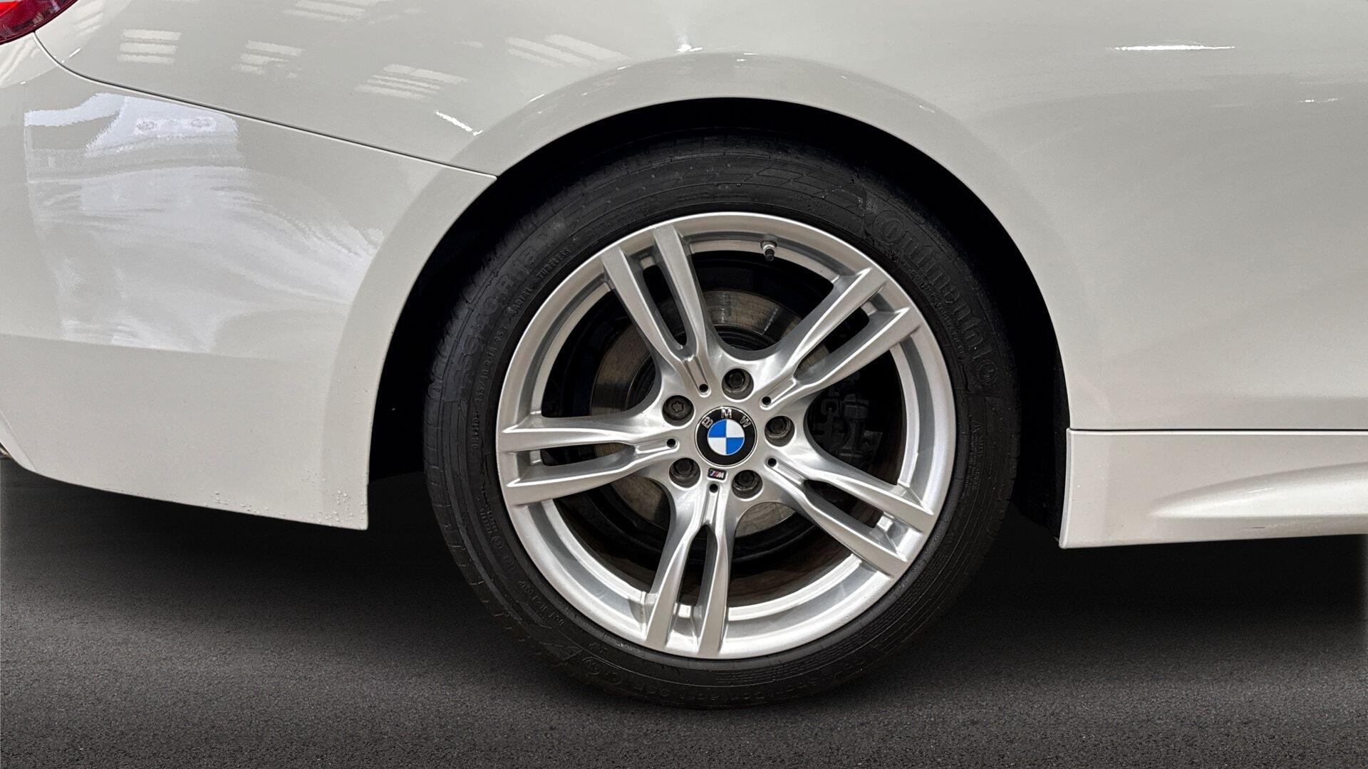 BMW 4 Series view 17