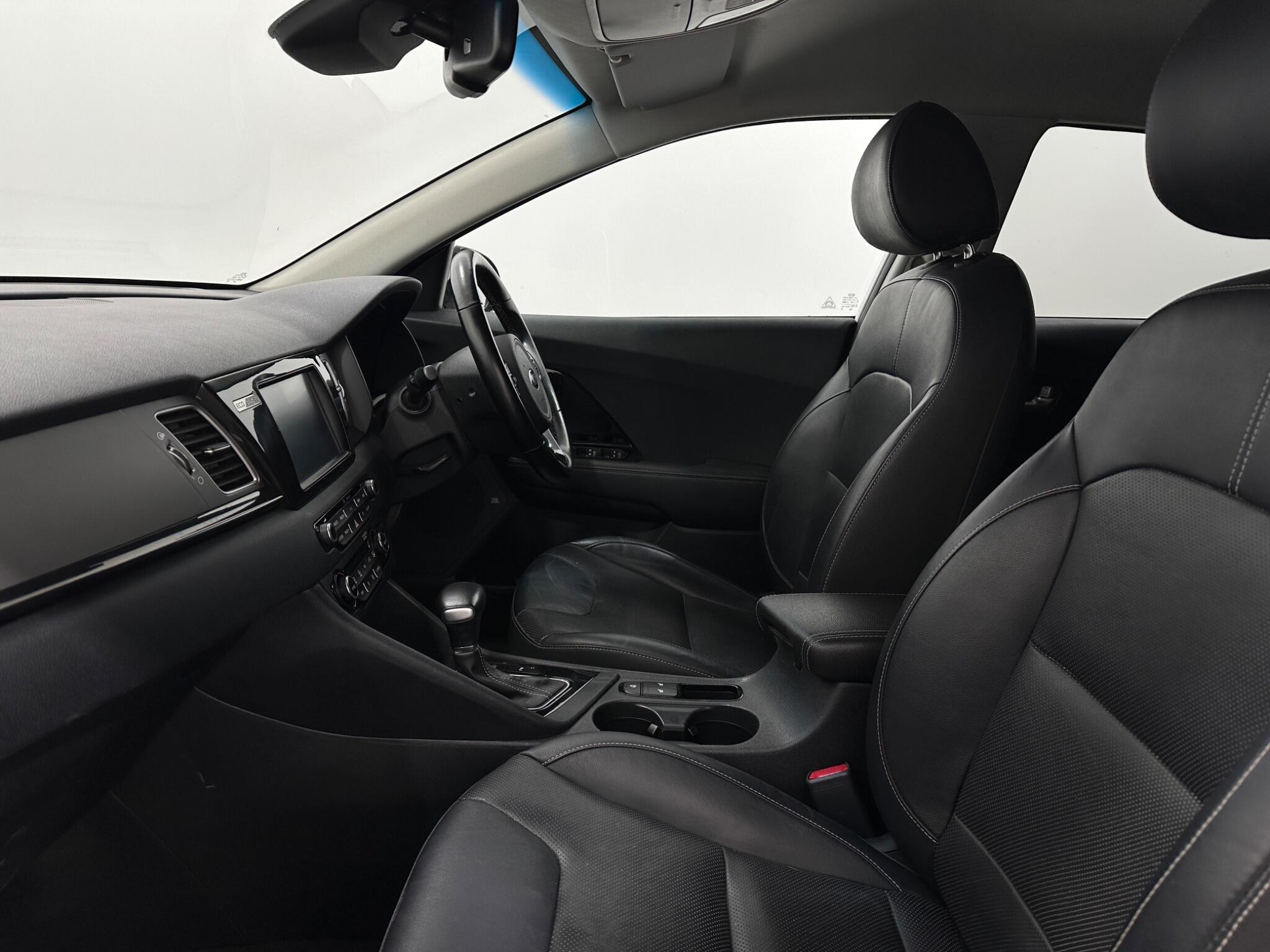 Kia Niro view 35