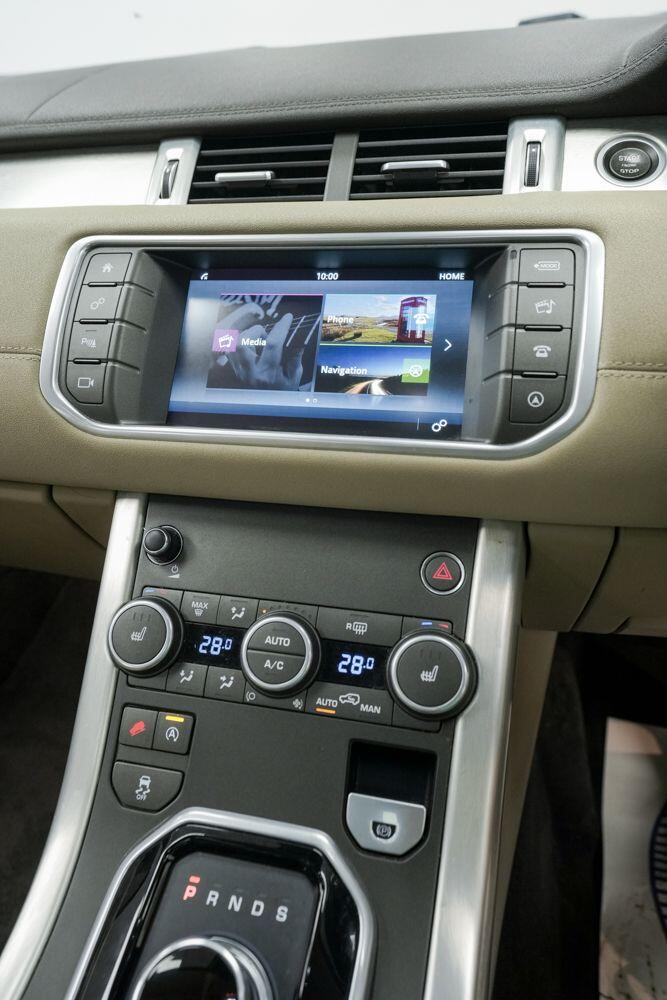 Land Rover Range Rover Evoque view 17