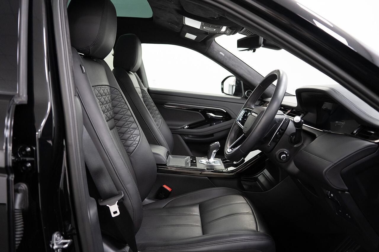 Land Rover Range Rover Evoque view 2
