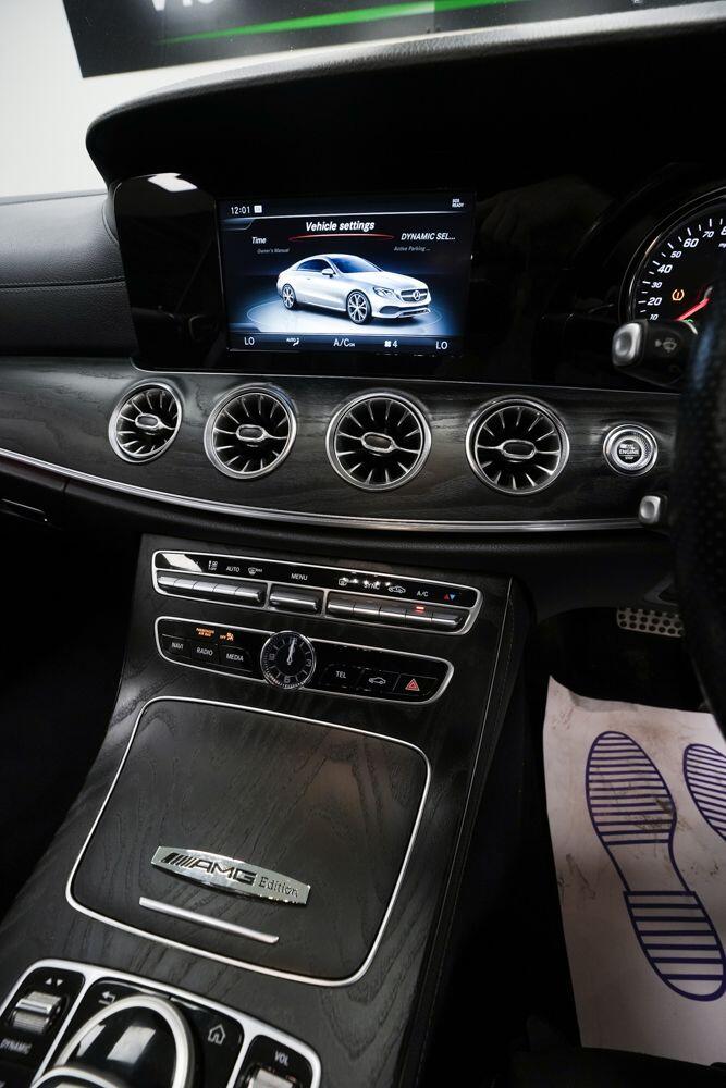 Mercedes-Benz E Class view 19