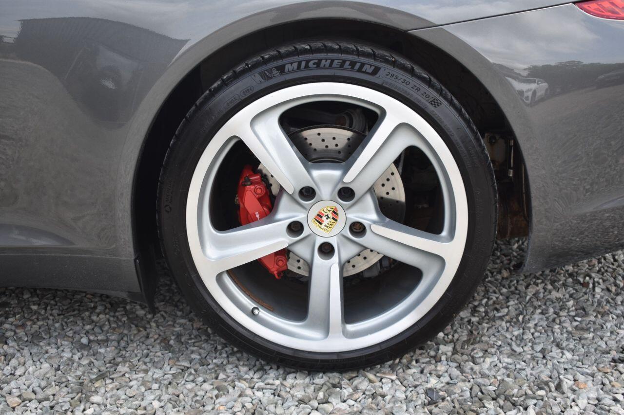 Porsche 911 view 20