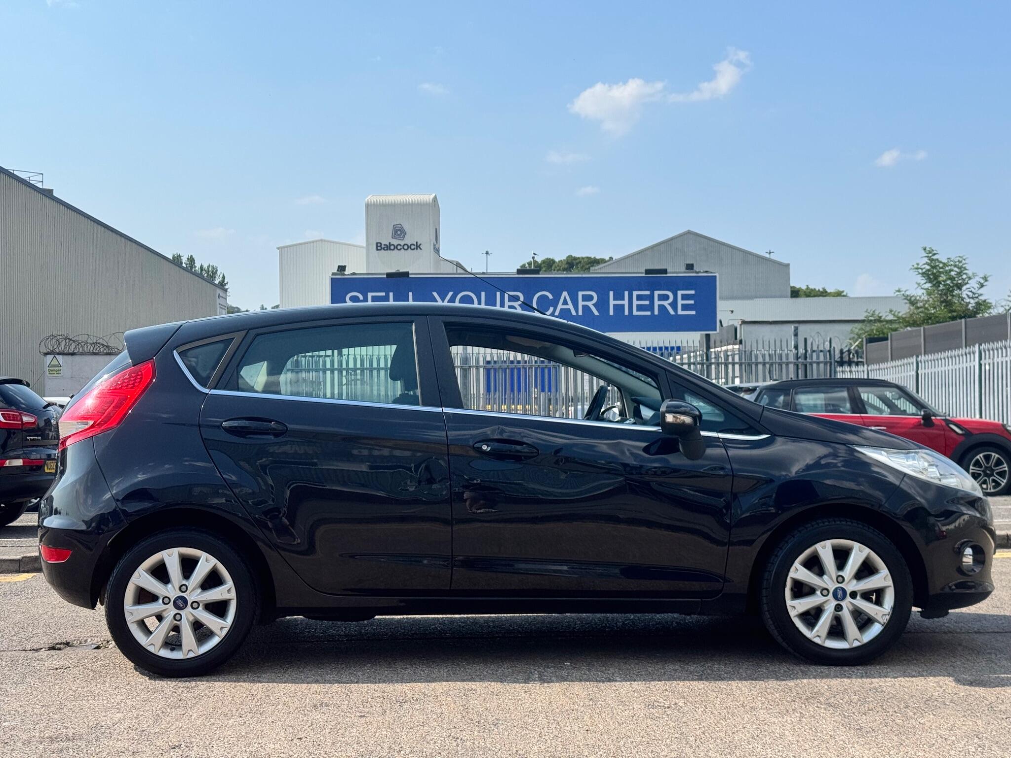 Ford Fiesta view 17