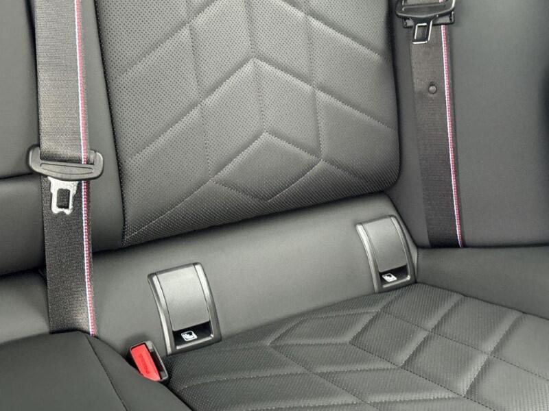BMW 5 Series view 38