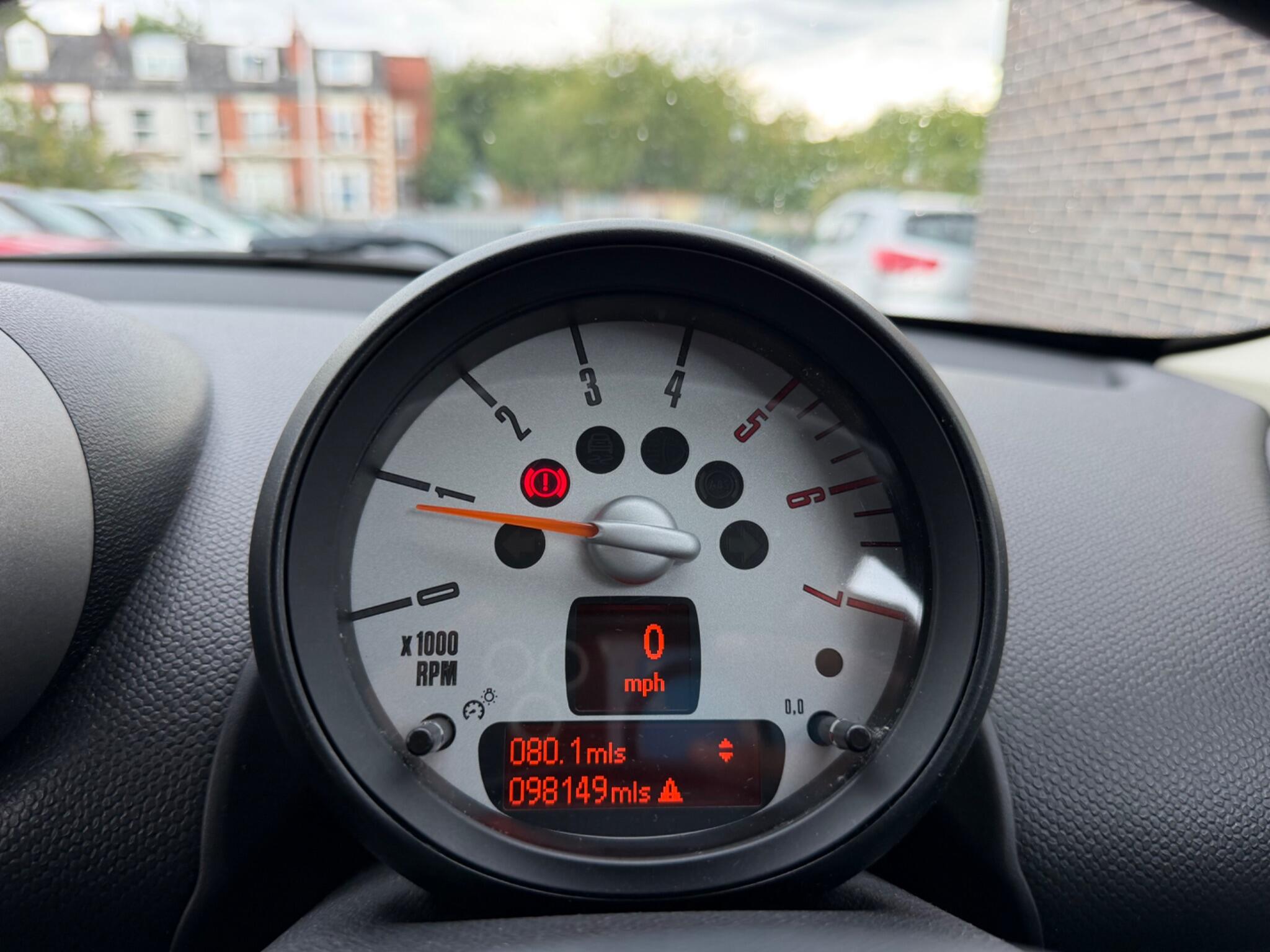Mini Countryman view 31