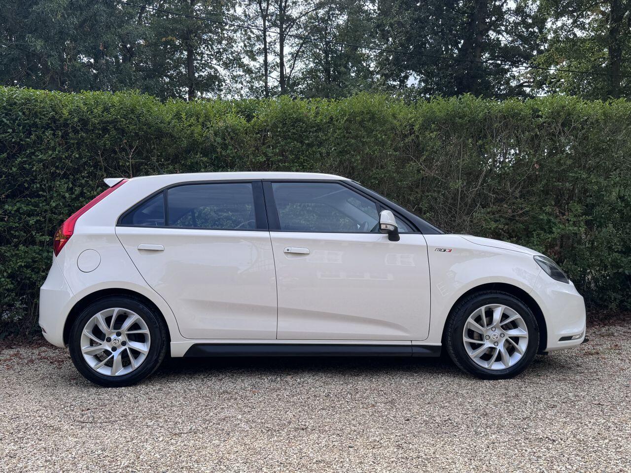MG MG3 main image