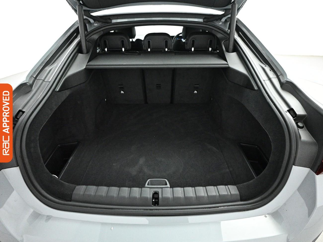 BMW I4 view 29
